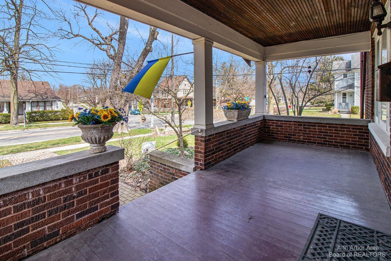 Ann Arbor, MI 48103,1201 W Liberty ST