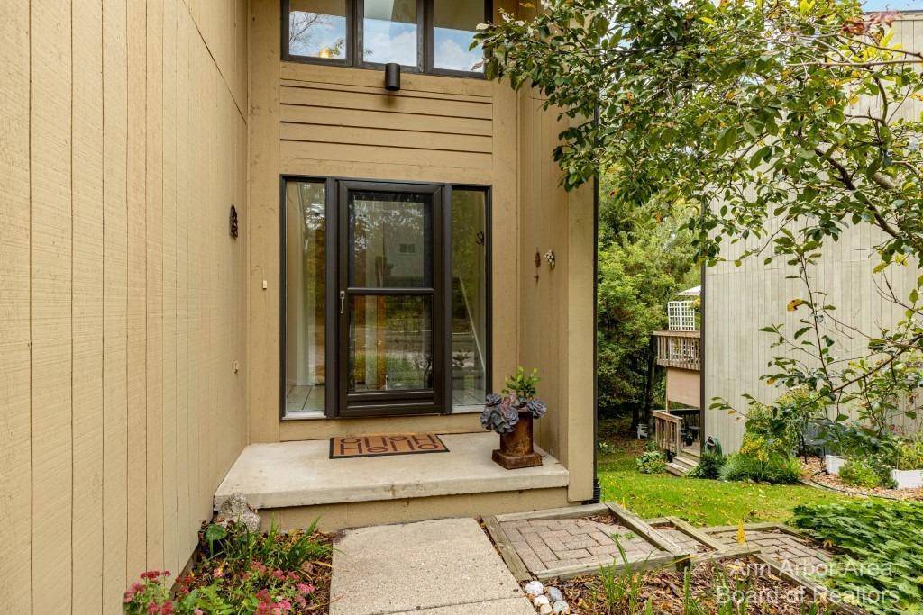 1890 W Liberty ST, Ann Arbor, MI 48103