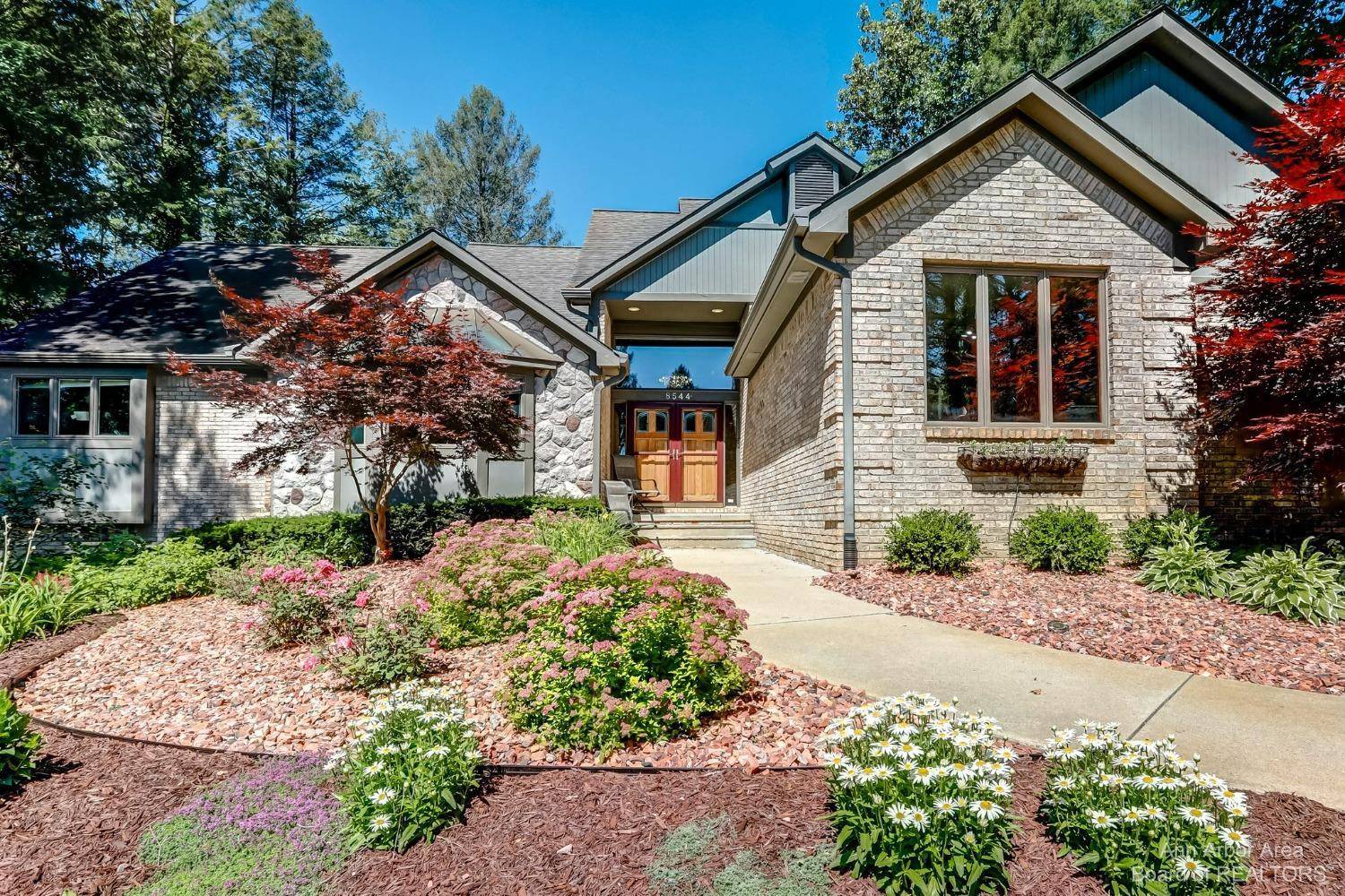 Pinckney, MI 48169,8544 Far Ravine DR