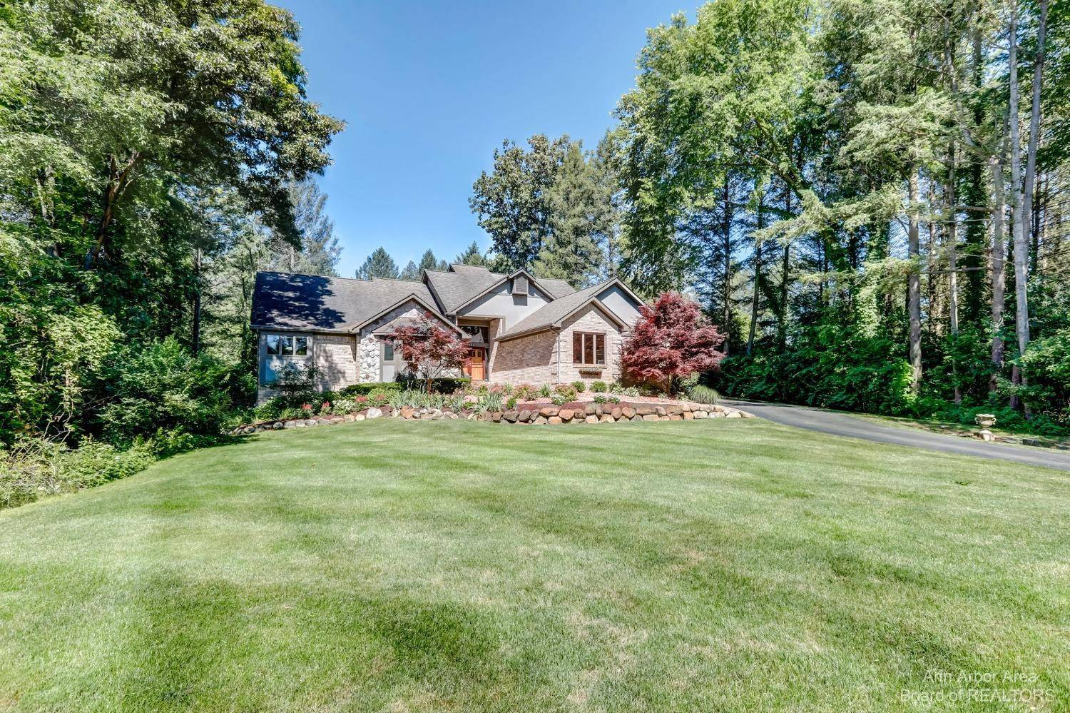 Pinckney, MI 48169,8544 Far Ravine DR