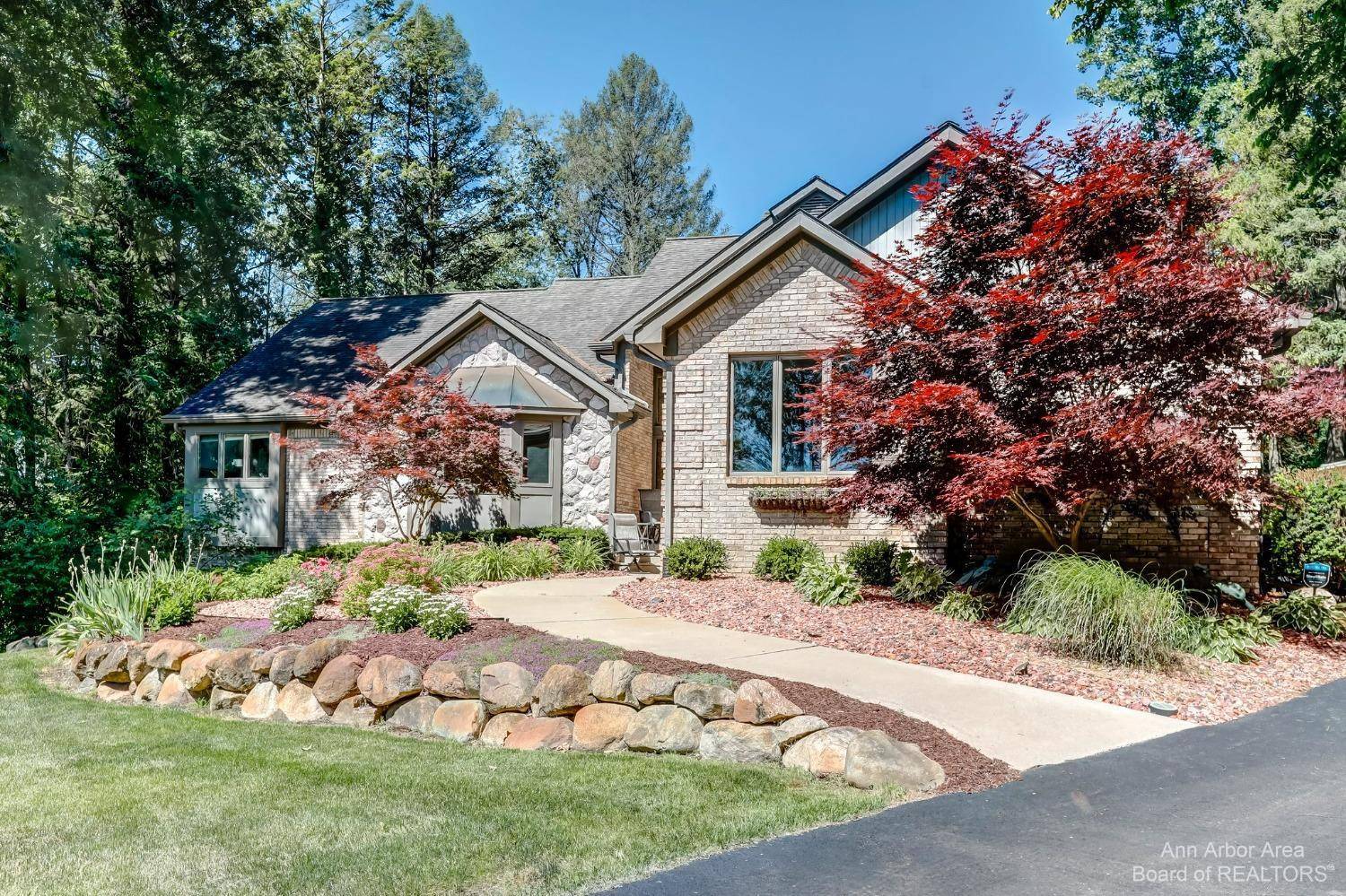 Pinckney, MI 48169,8544 Far Ravine DR