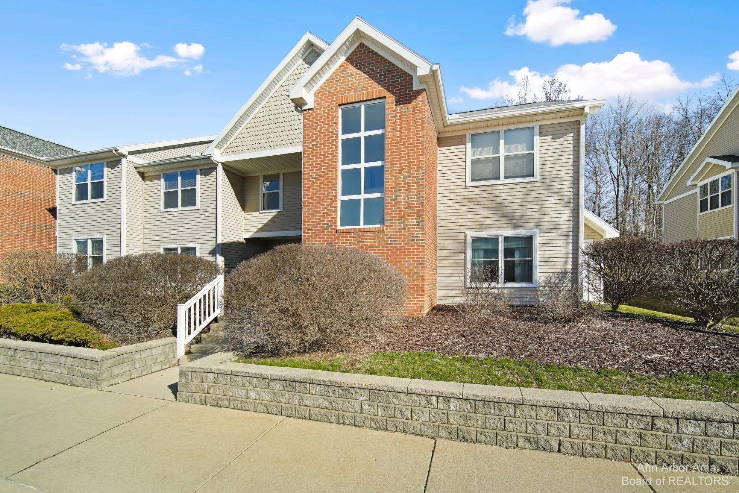 Manchester, MI 48158,1003 E Duncan ST #2E