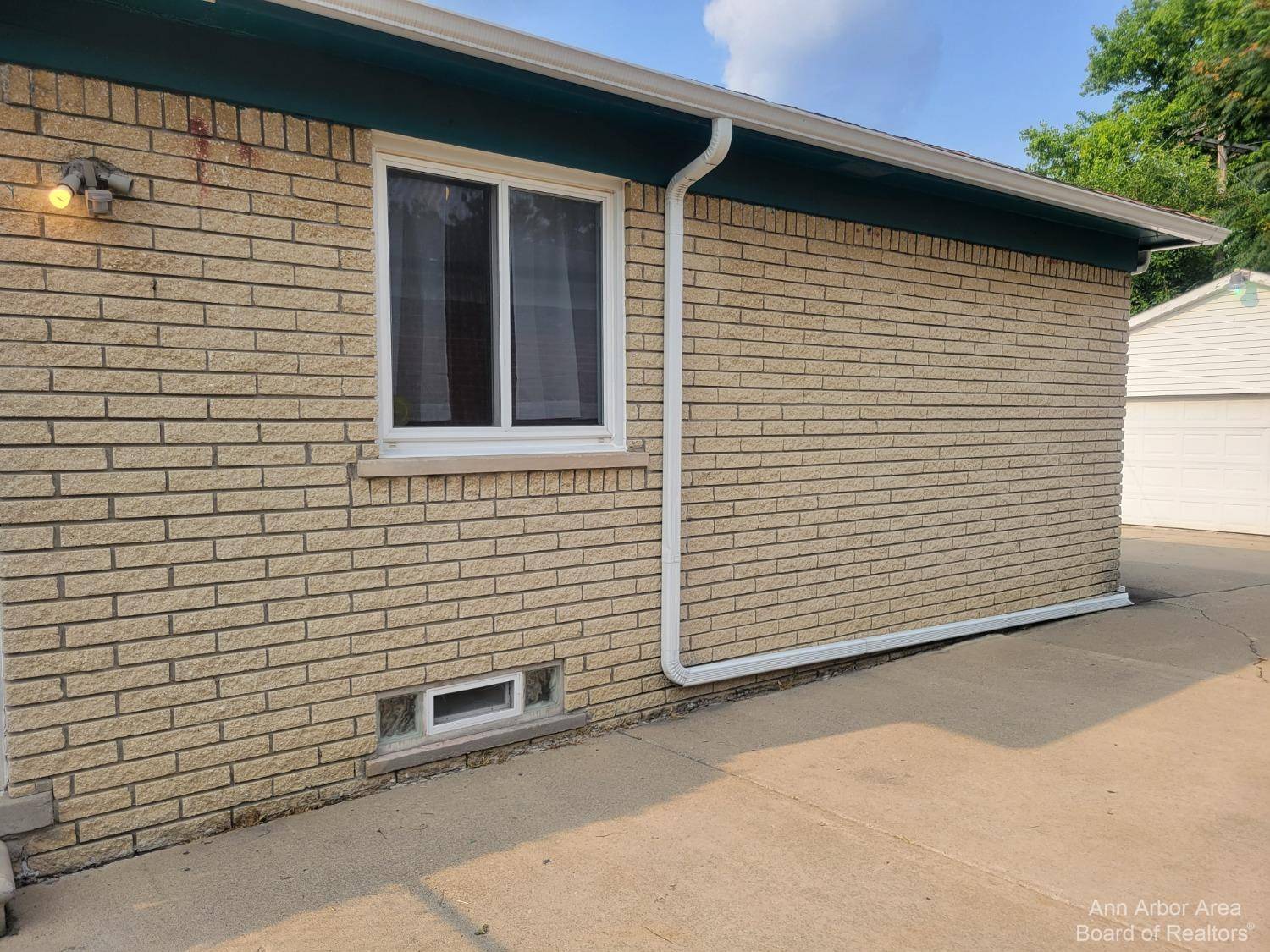 Inkster, MI 48141,3657 Burns