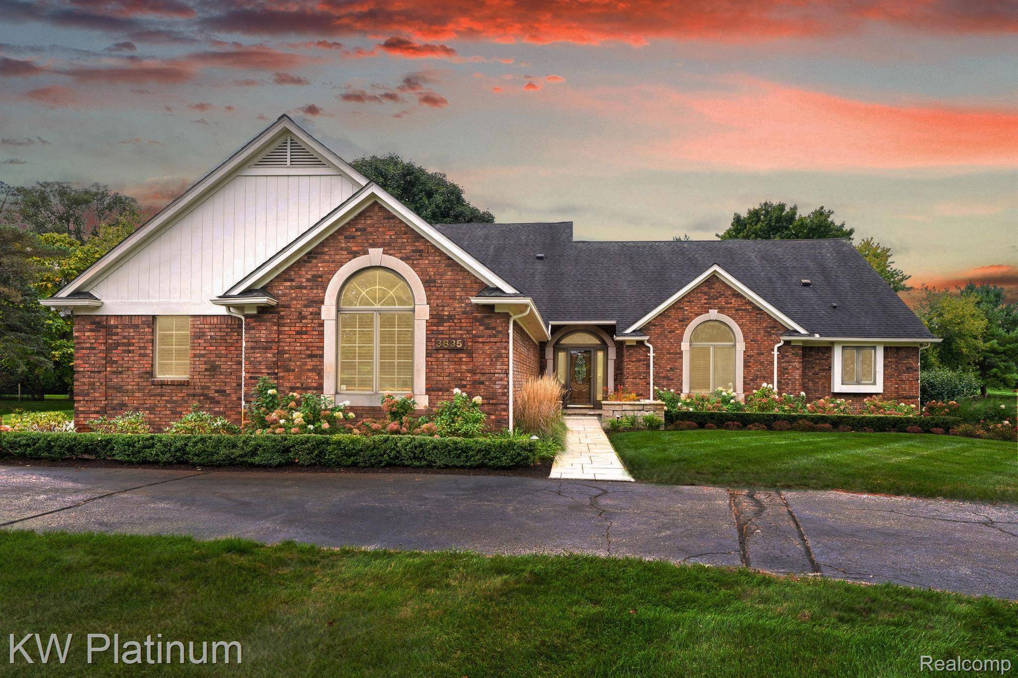 Clarkston, MI 48348,3835 KLAIS DR