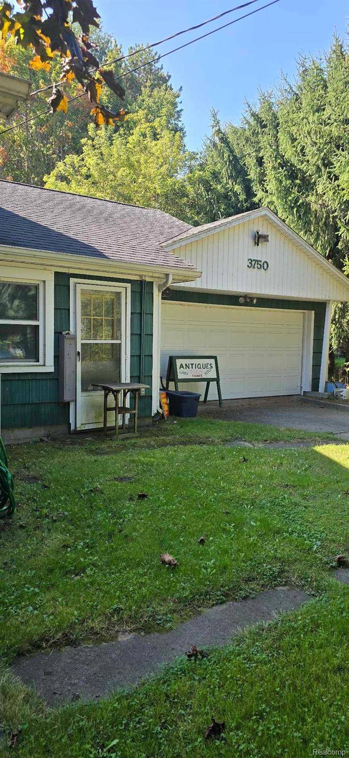 Harbor Beach, MI 48441,3750 S LAKESHORE RD