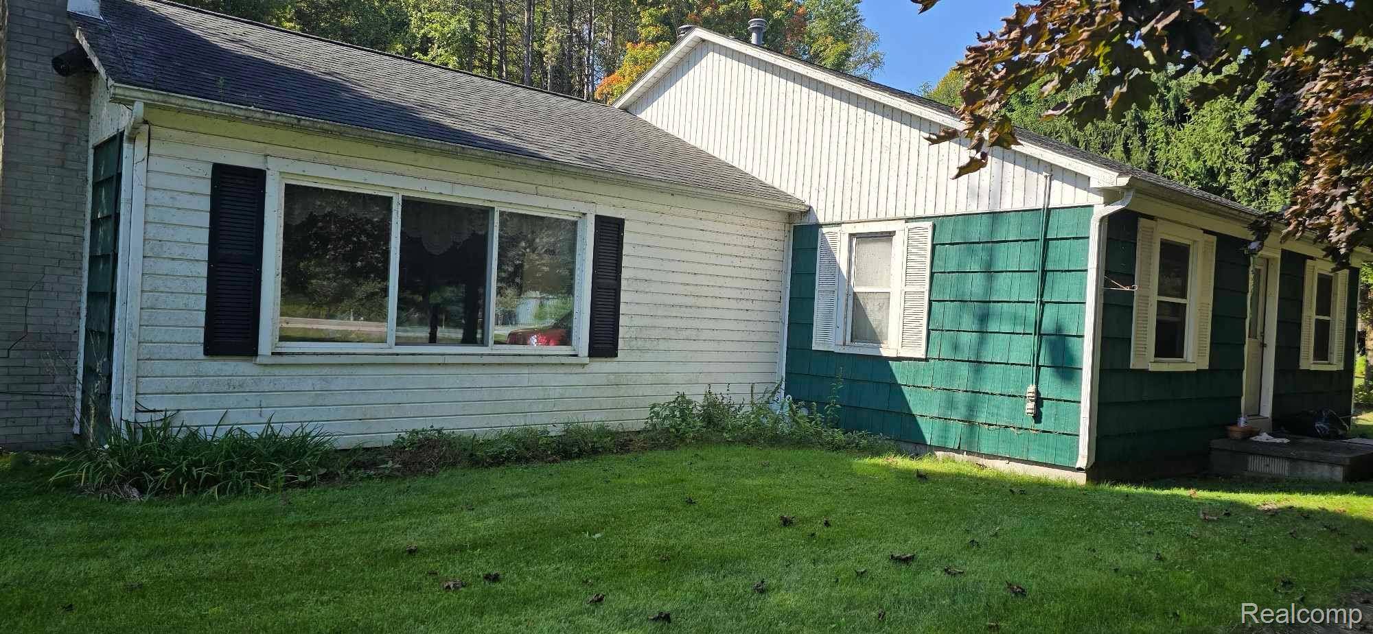 Harbor Beach, MI 48441,3750 S LAKESHORE RD