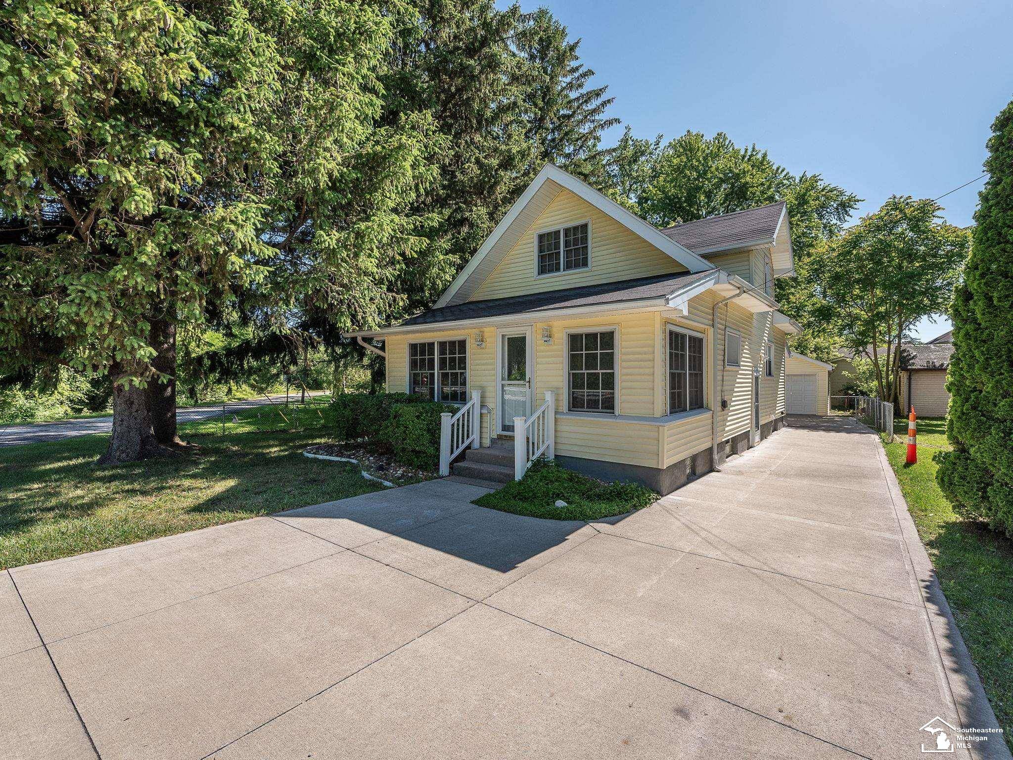 Temperance, MI 48182,8834 Lewis AVE