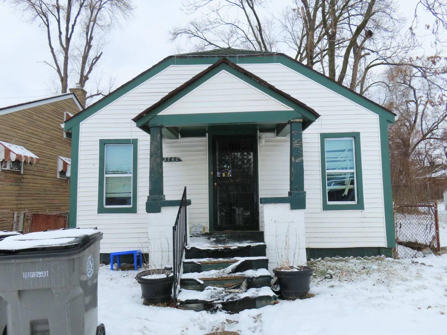 Ecorse, MI 48229,3762 12th ST