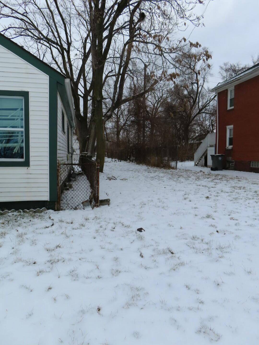 Ecorse, MI 48229,3762 12th ST