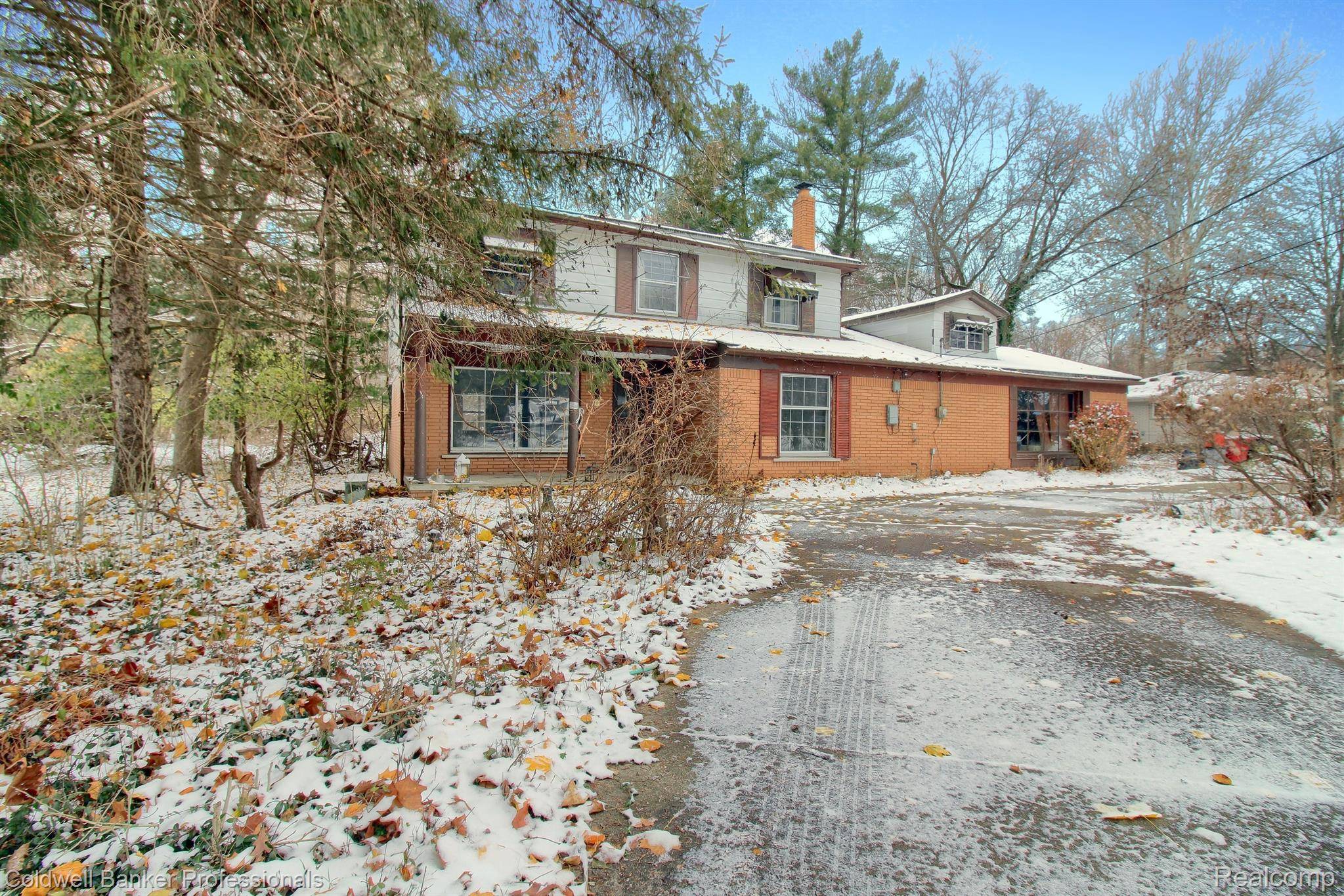 Southfield, MI 48033,21875 BEECH RD