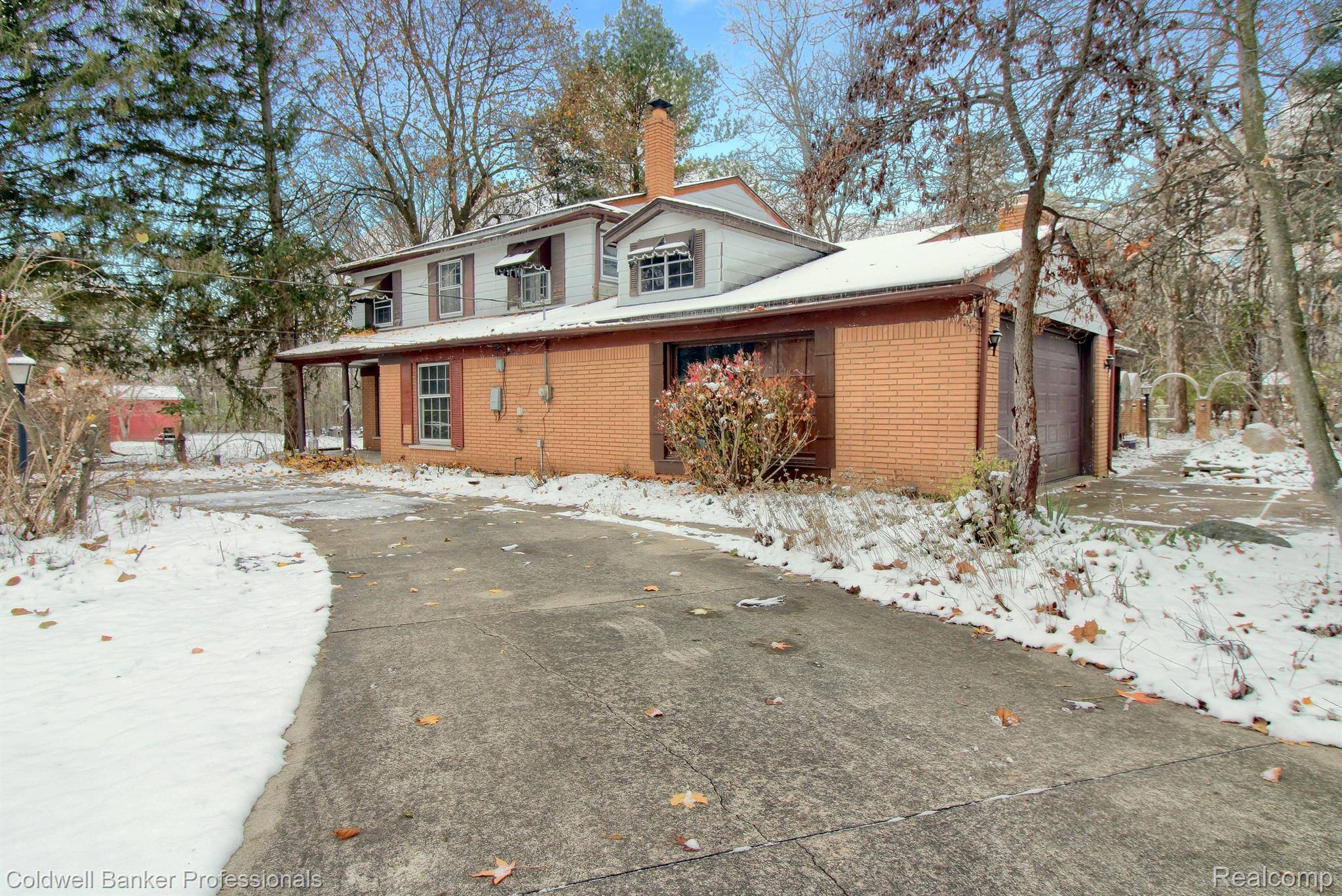 Southfield, MI 48033,21875 BEECH RD