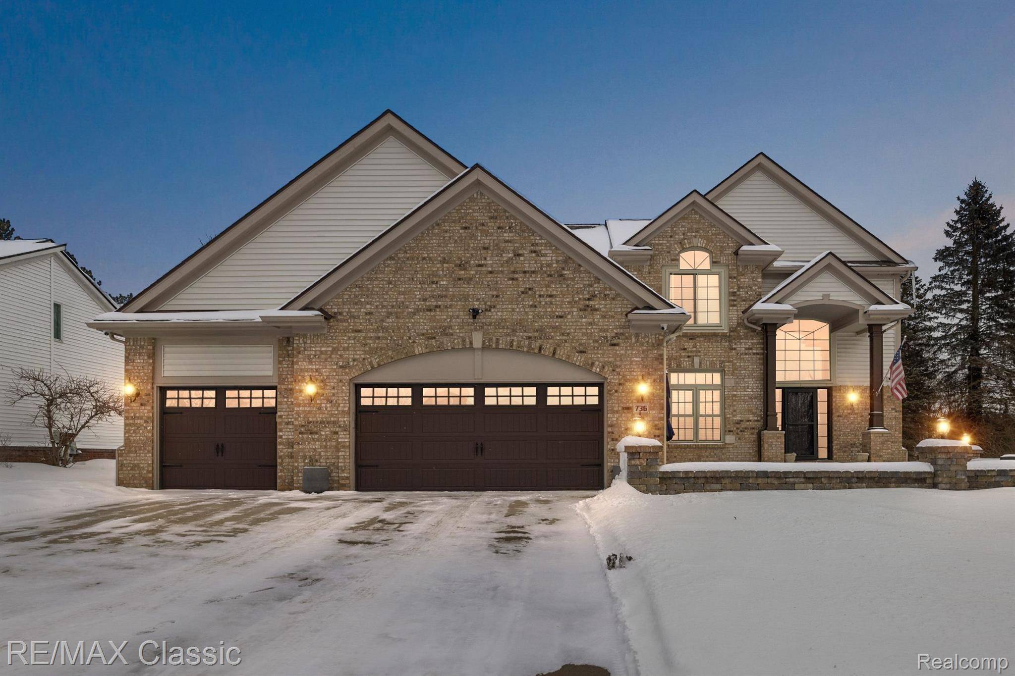 Wixom, MI 48393,736 PHEASANT RUN WEST DR