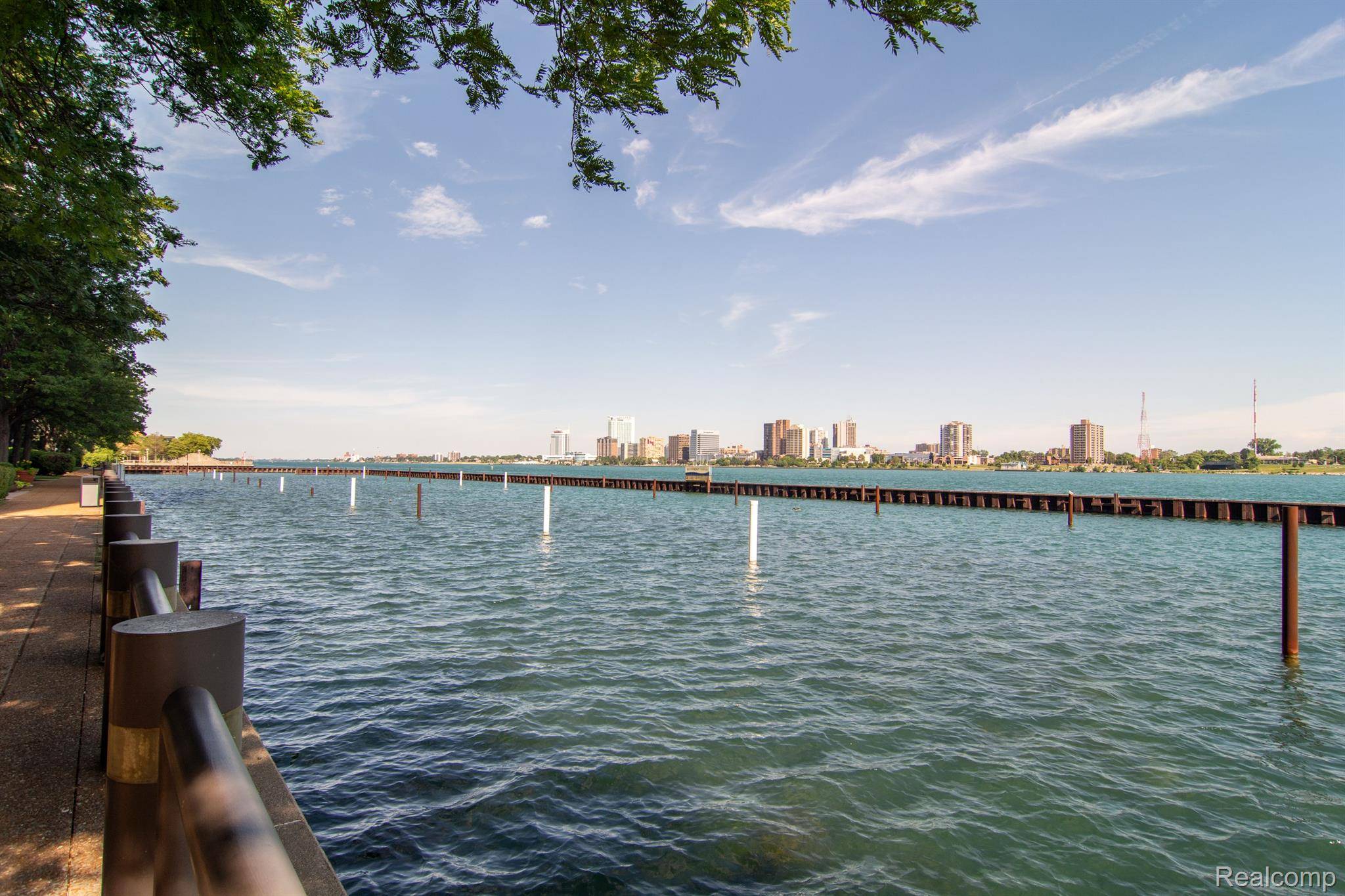 Detroit, MI 48226,1001 W JEFFERSON AVE #300/16G