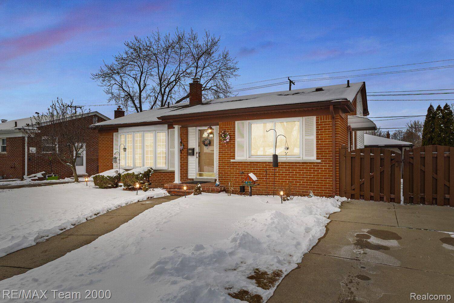 Dearborn Heights, MI 48127,6645 N CHARLESWORTH ST