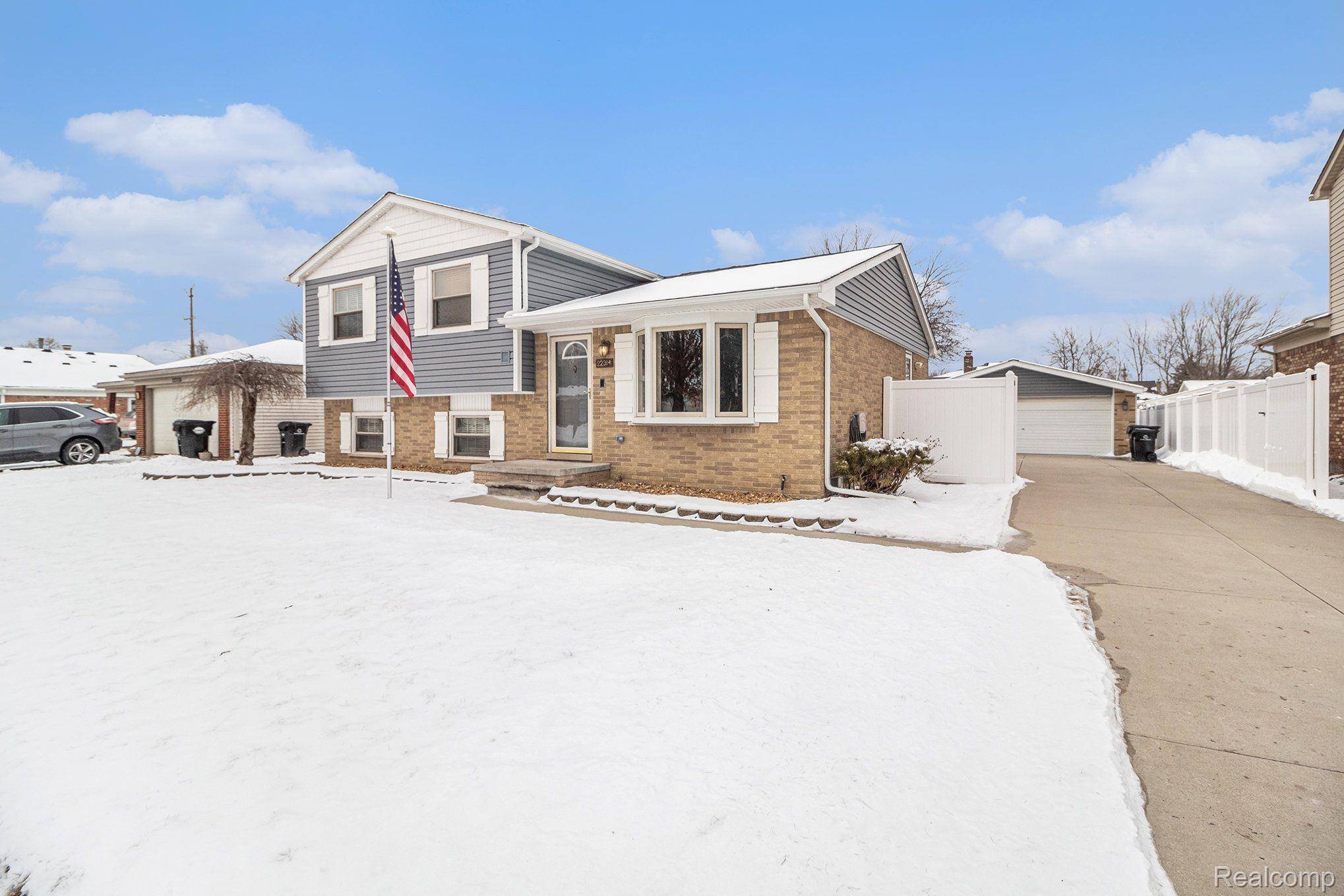 Woodhaven, MI 48183,22314 CAMILLE DR