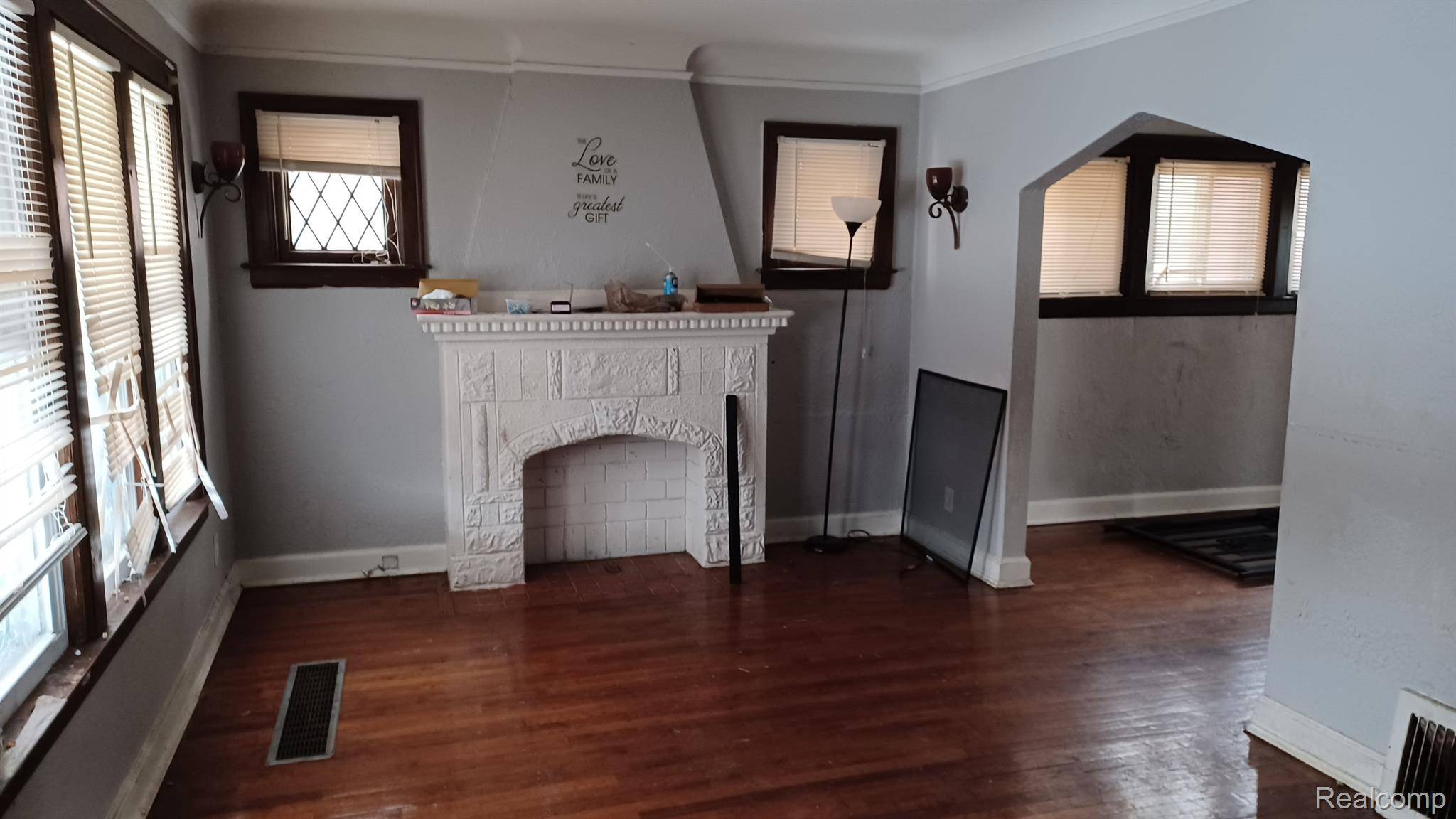 Detroit, MI 48228,8332 CARLIN ST