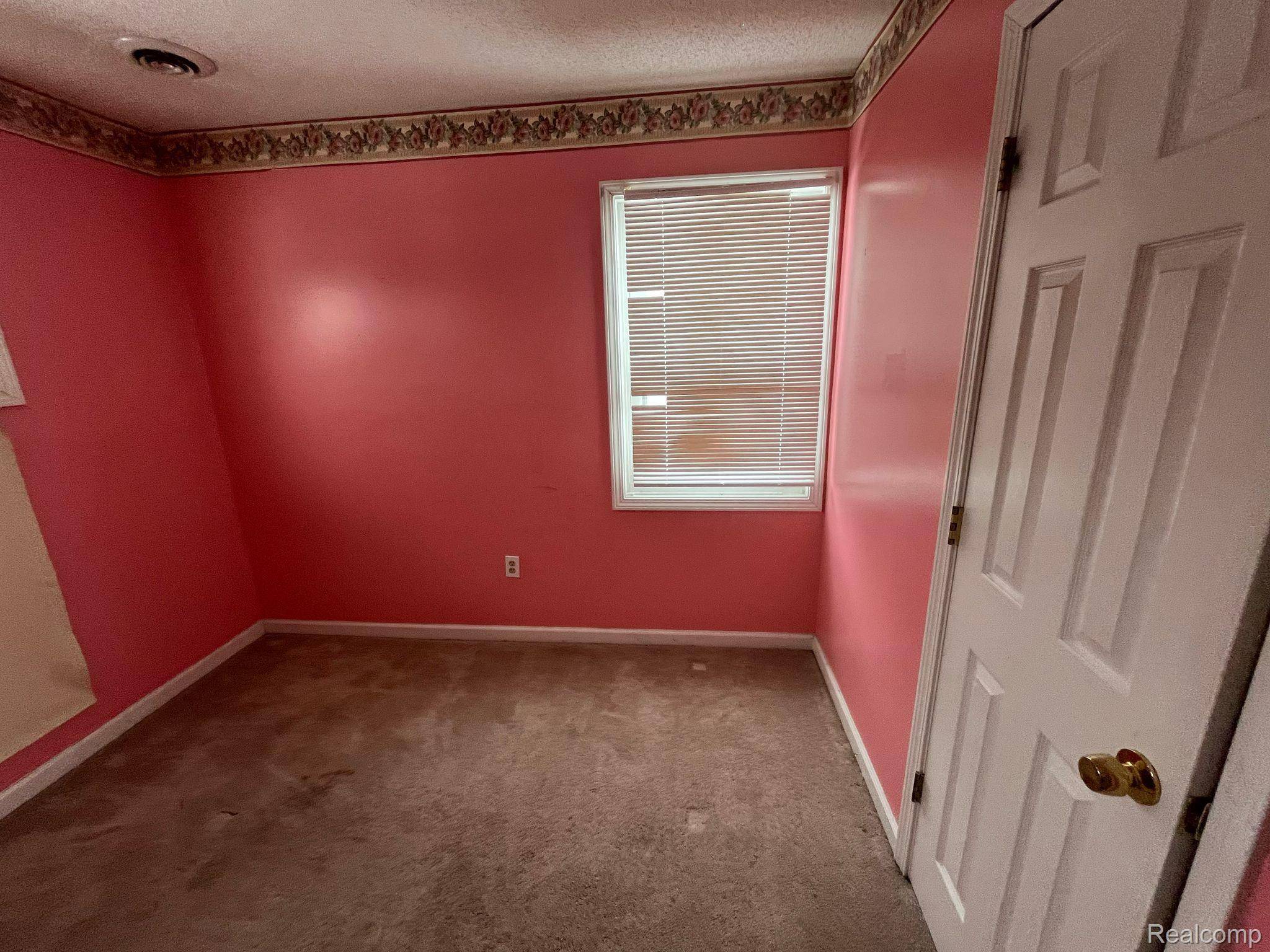 Taylor, MI 48180,27031 VAN BORN RD