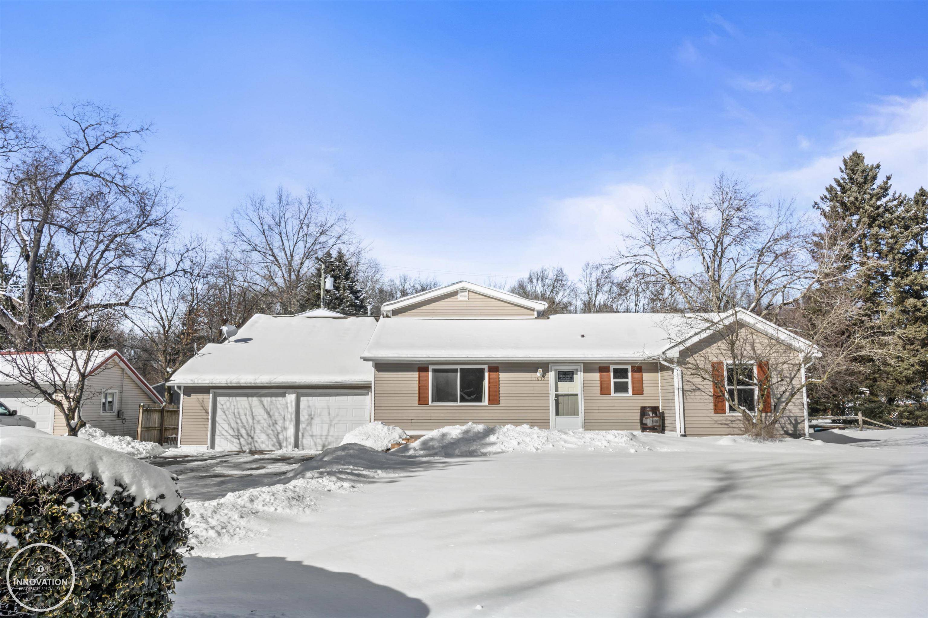 Algonac, MI 48001,1632 Mill ST