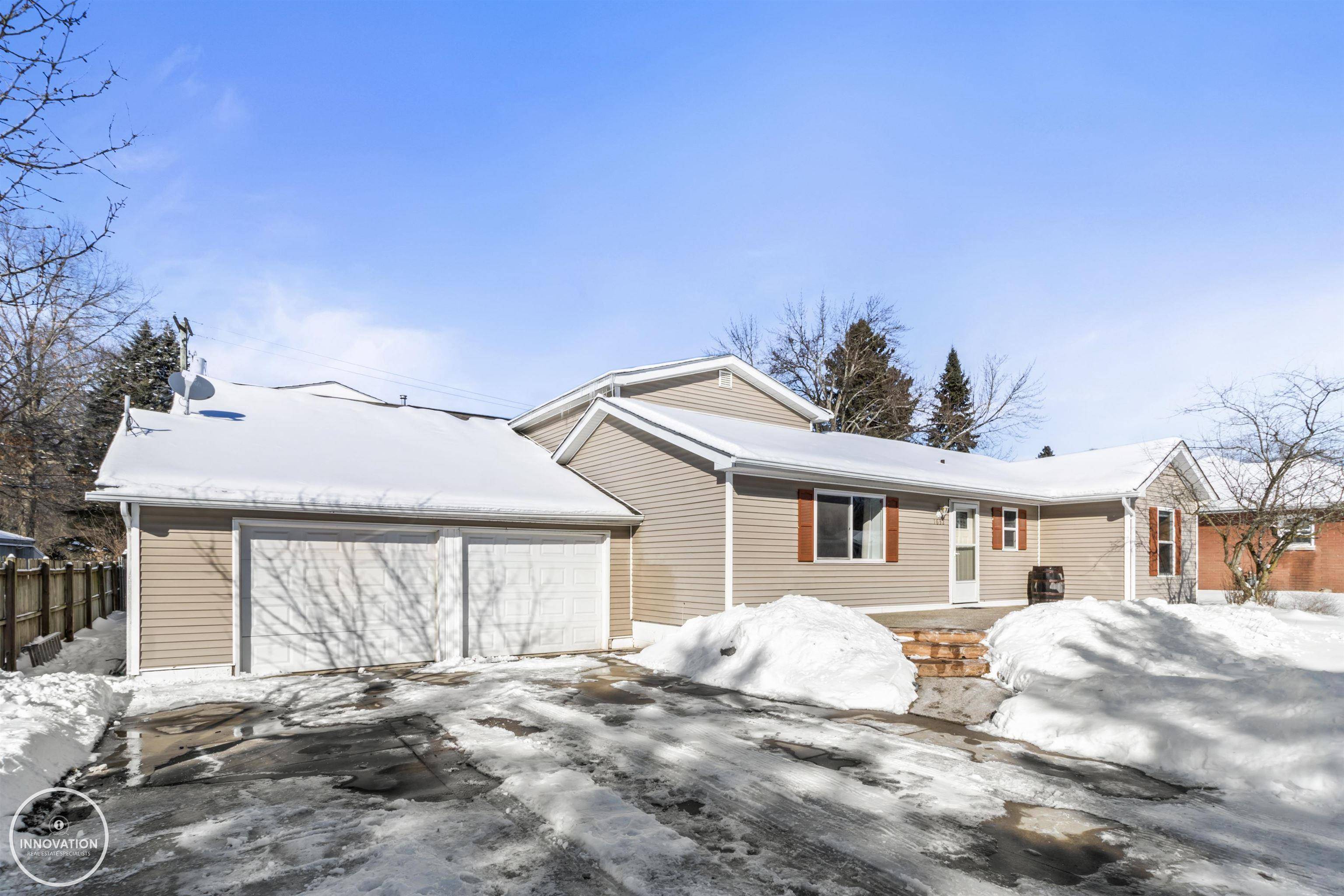 Algonac, MI 48001,1632 Mill ST