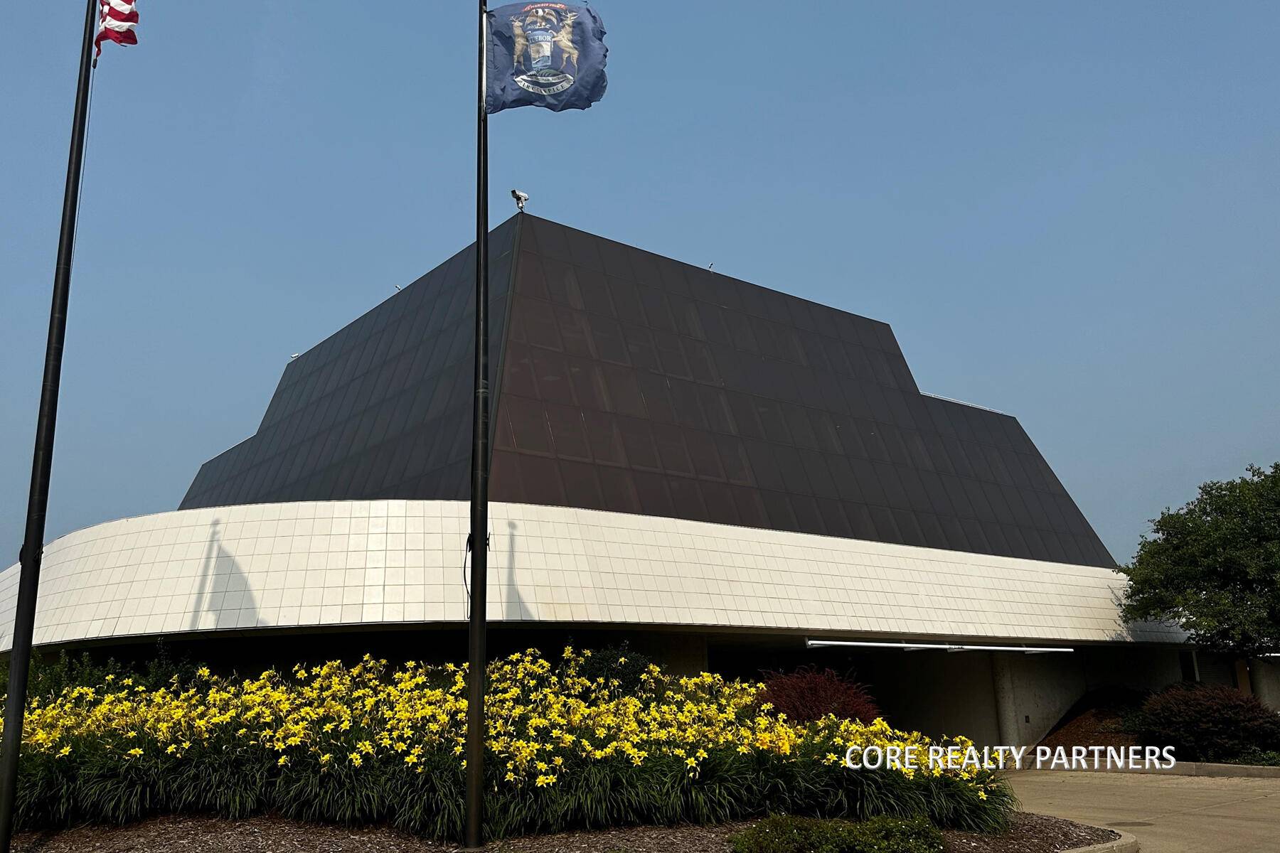 Muskegon, MI 49440,700 Terrace Point DR #2nd Flr Unit 1