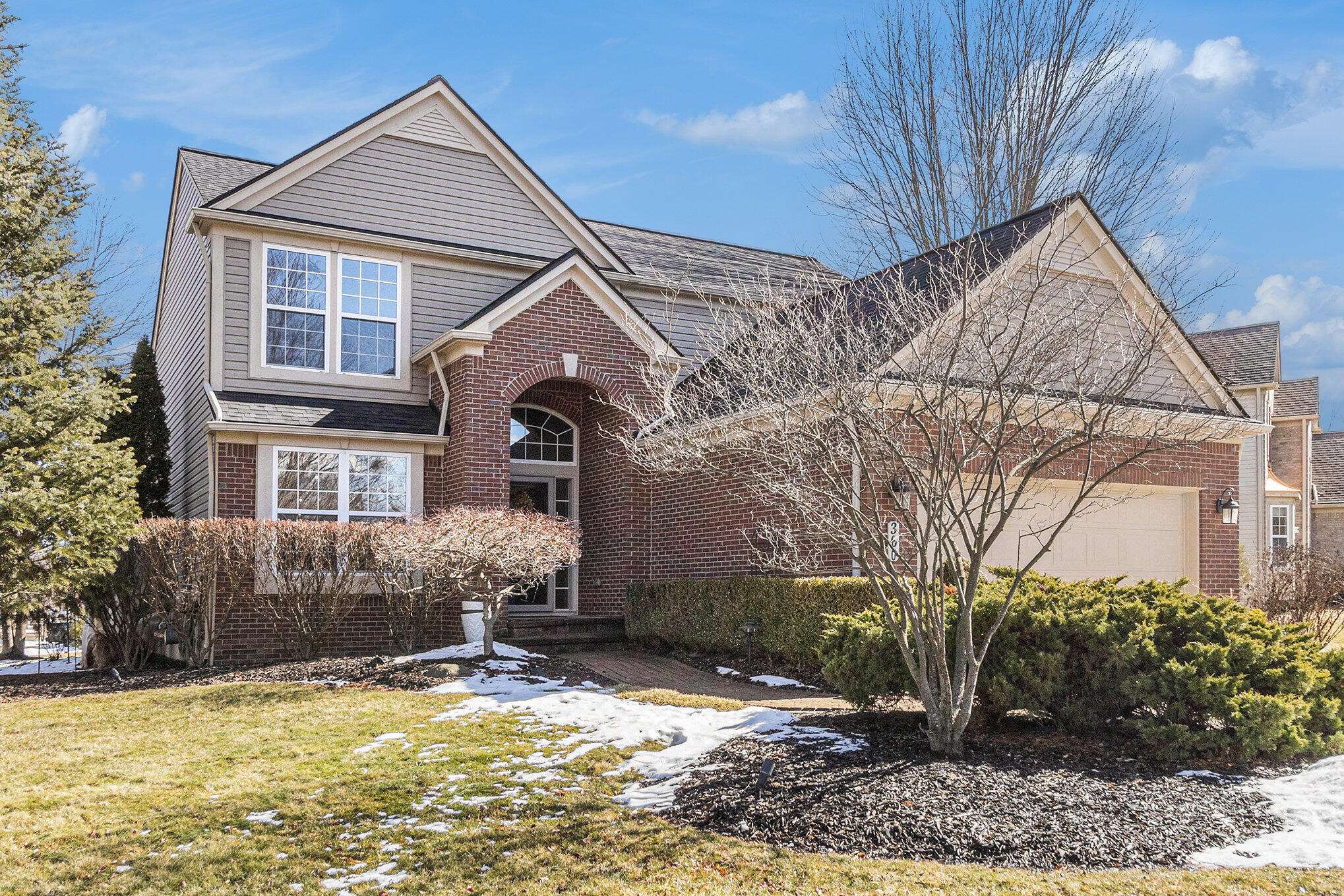 Chelsea, MI 48118,360 Taylor LN