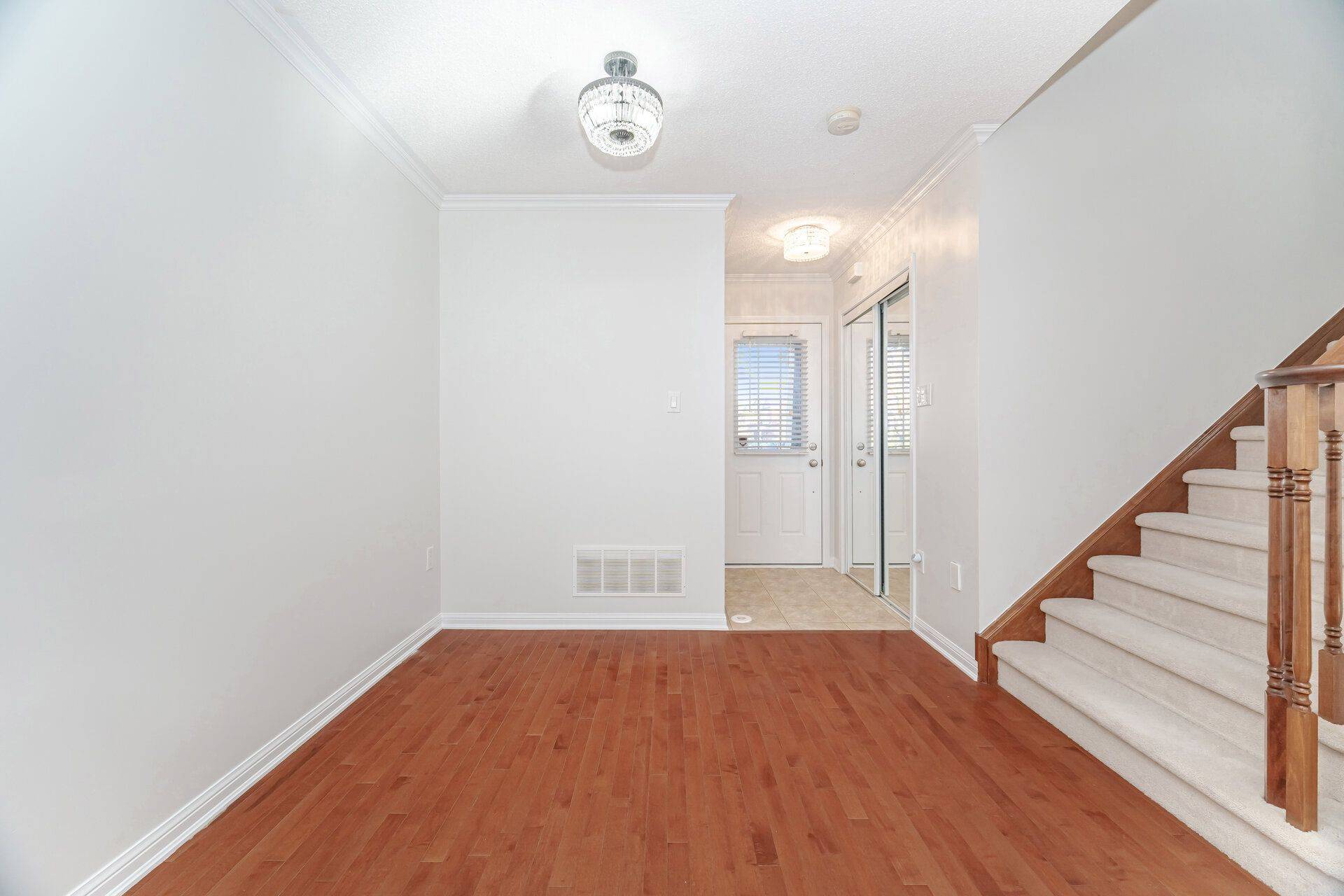 Milton, ON L9T 2C4,834 Herman WAY