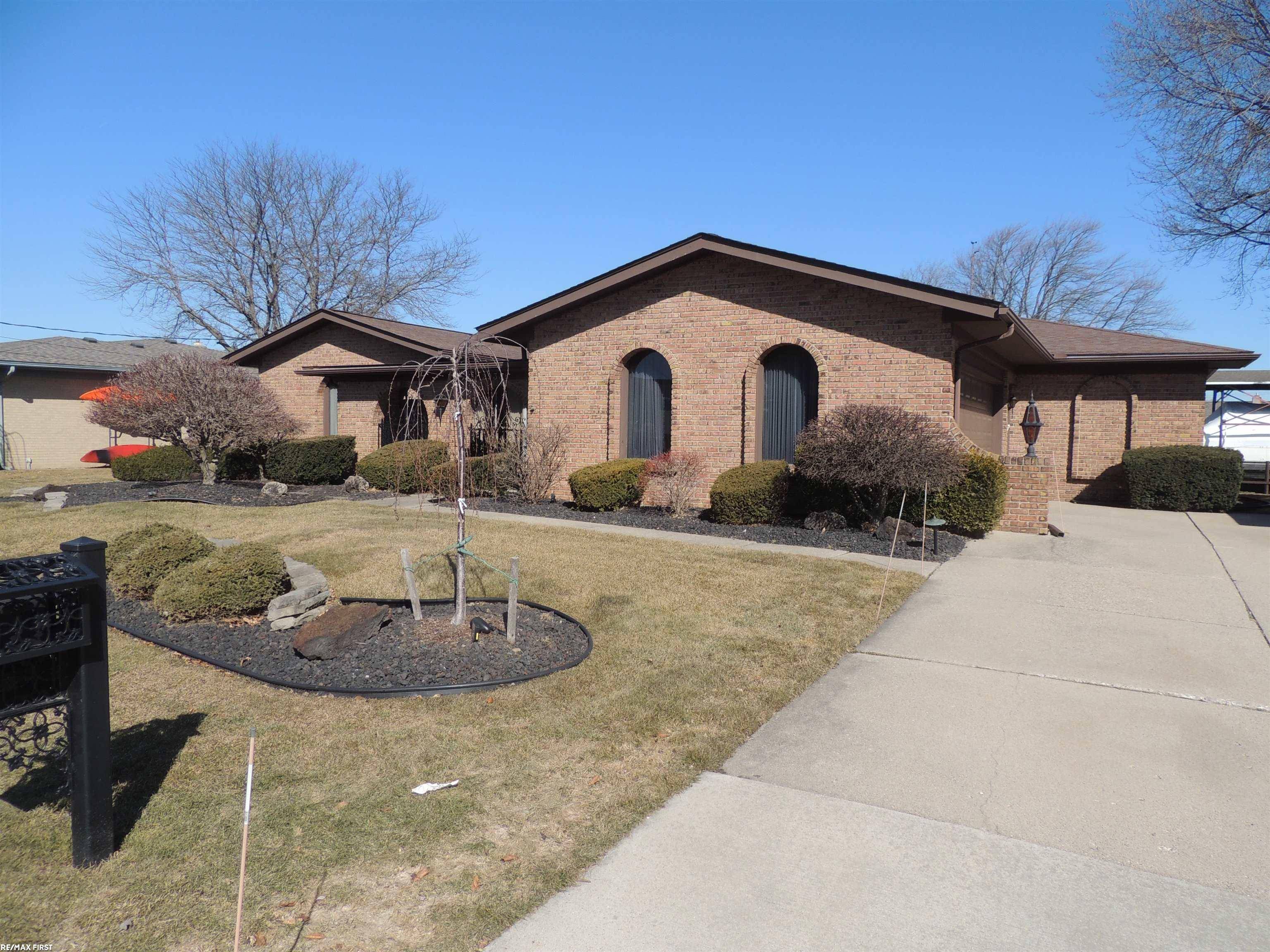 Harrison Twp, MI 48045,29338 S Seaway CT