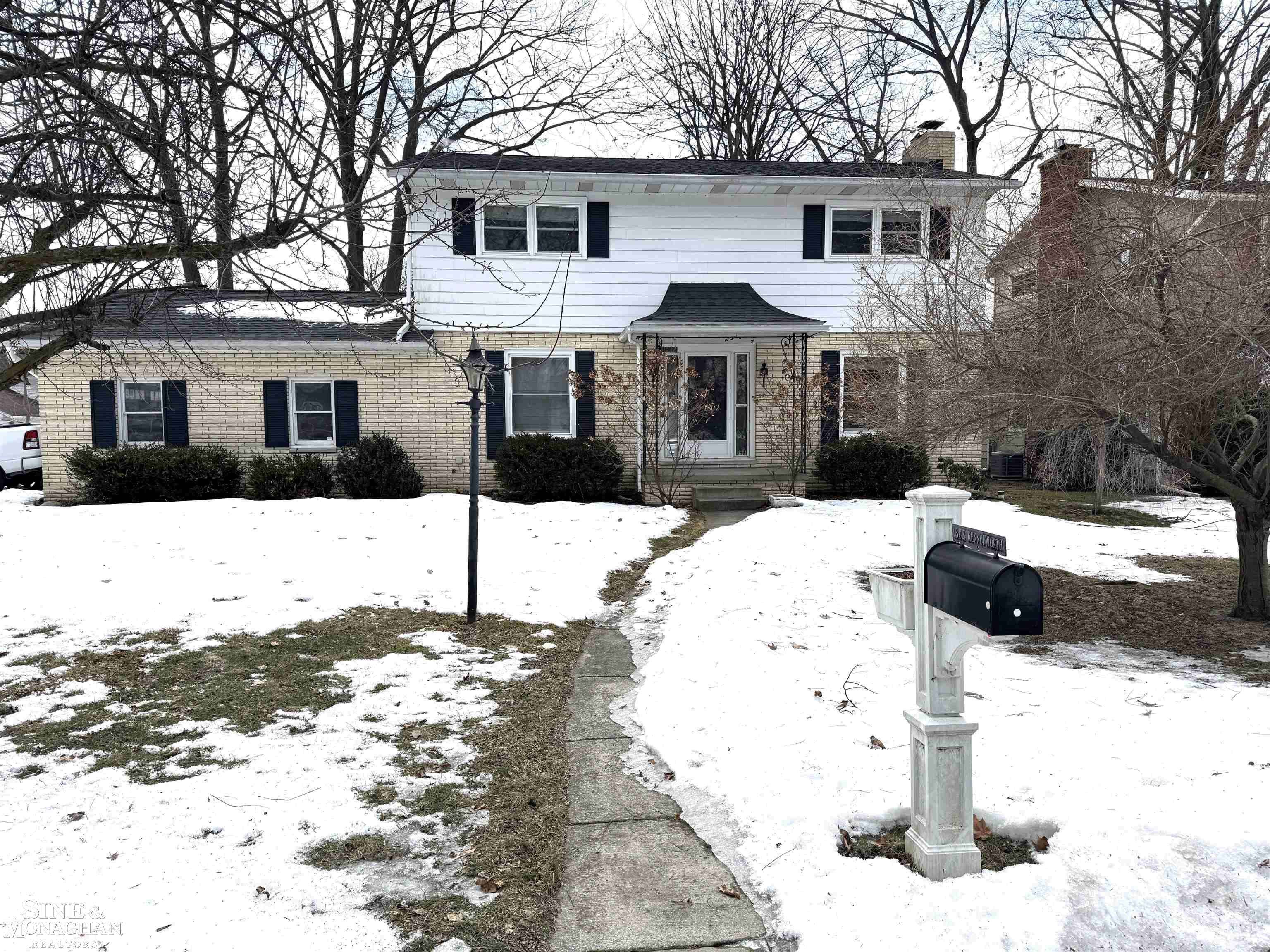 Port Huron, MI 48060,1802 Kennelworth DR