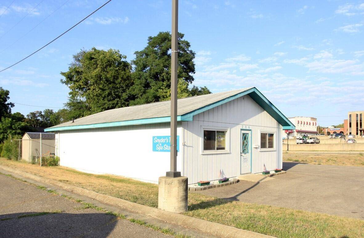 Cassopolis, MI 49031,206 E State ST