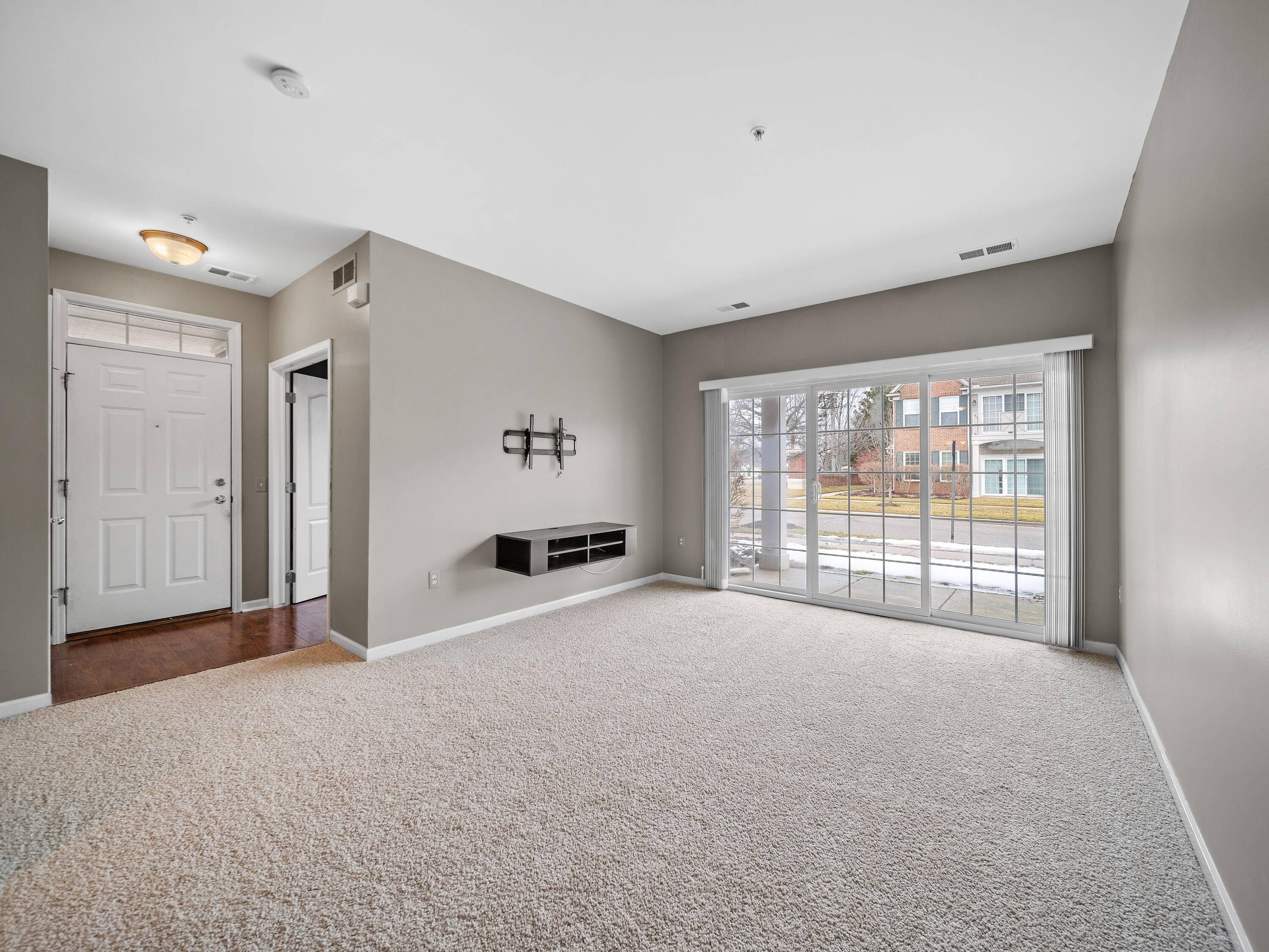 Wixom, MI 48393,3287 Theodore