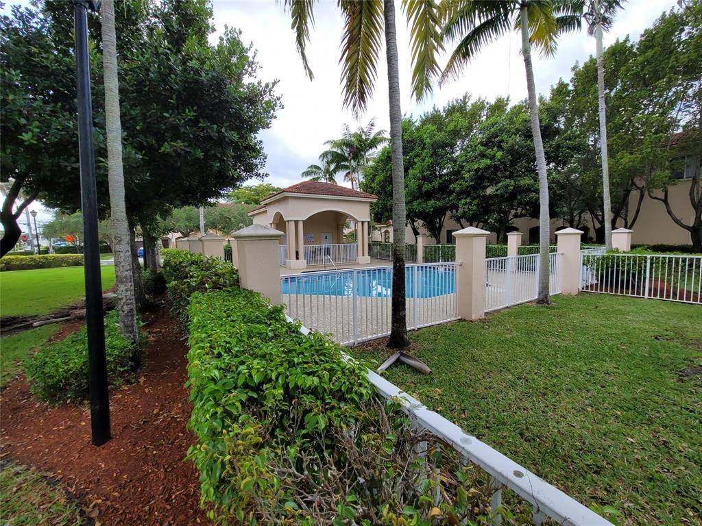 Tamarac, FL 33321,8853 N Isles Cir #8853