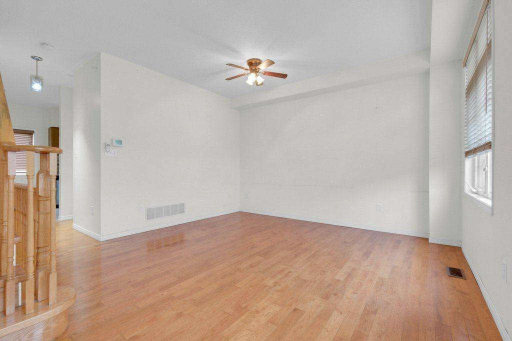 Mississauga, ON L4T 4M6,7035 Rexwood RD #13