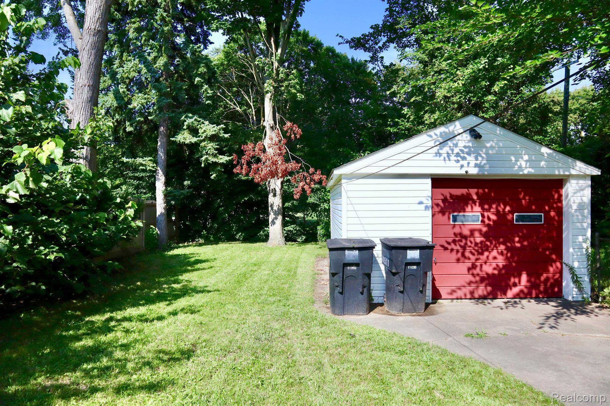 Detroit, MI 48235,16511 WINTHROP ST