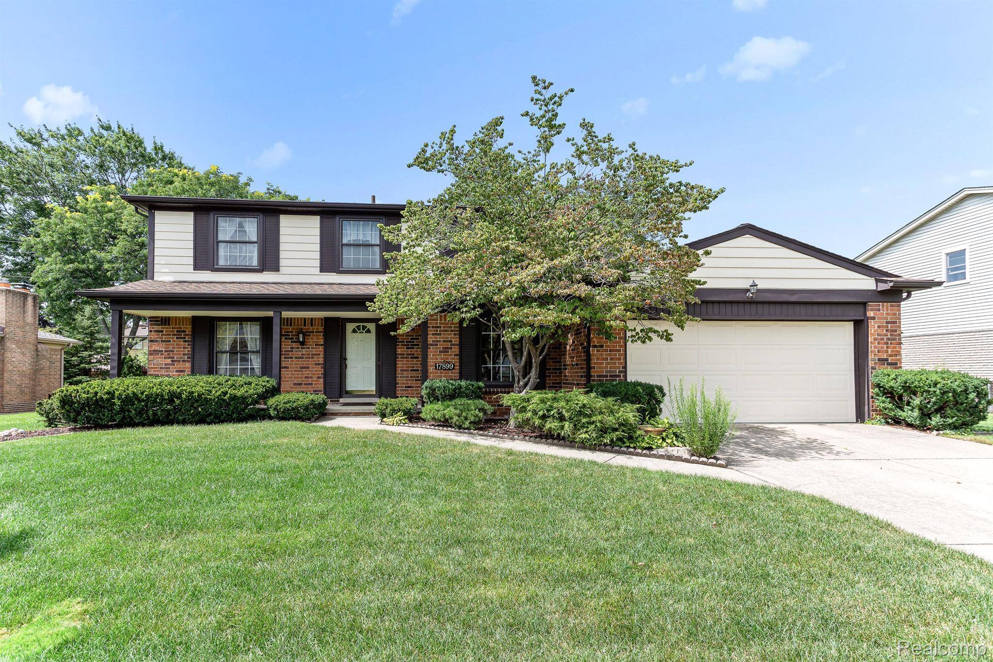 Livonia, MI 48152,17899 COUNTRY CLUB DR