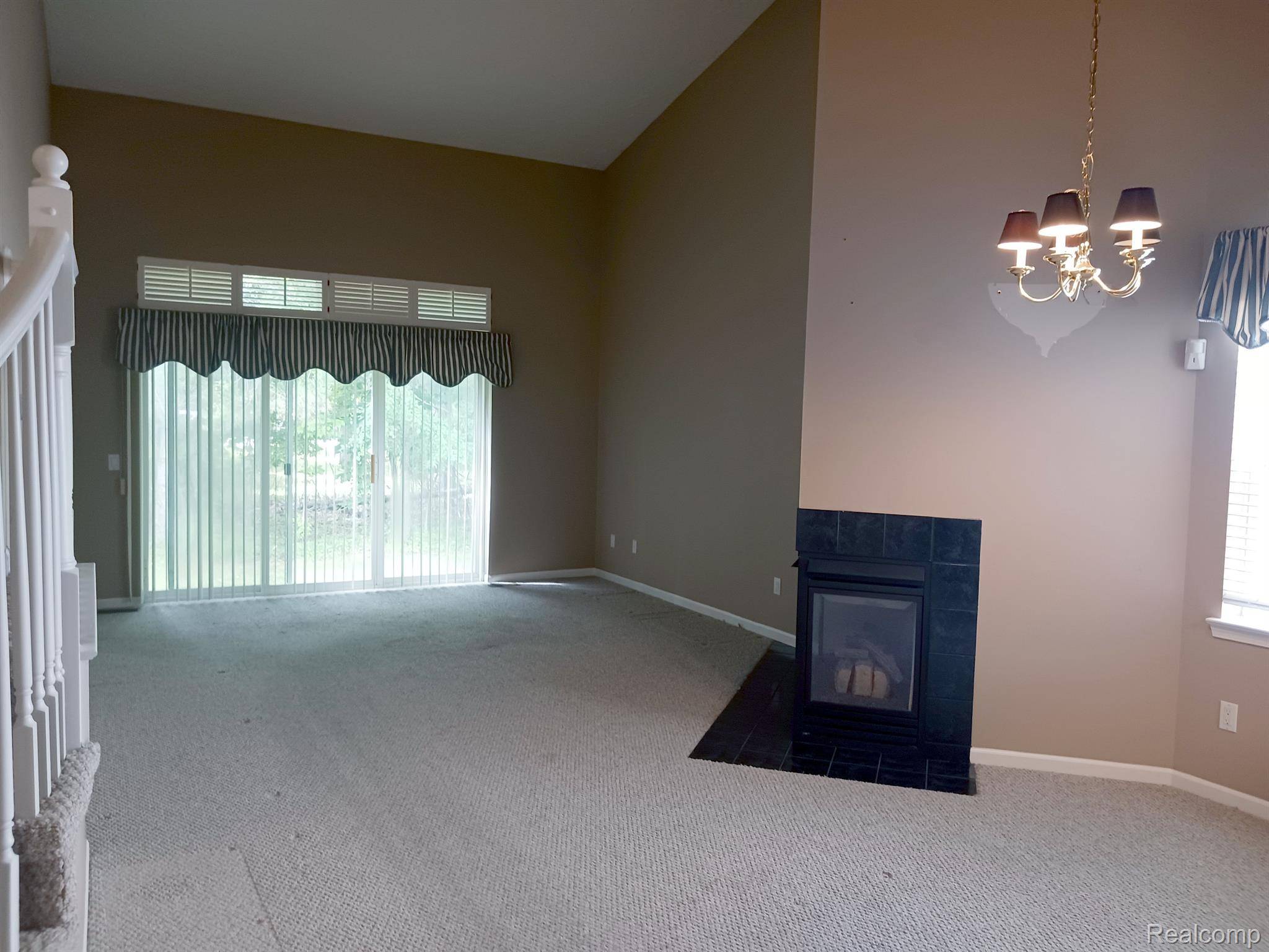 Wixom, MI 48393,684 SHADY MAPLE DR