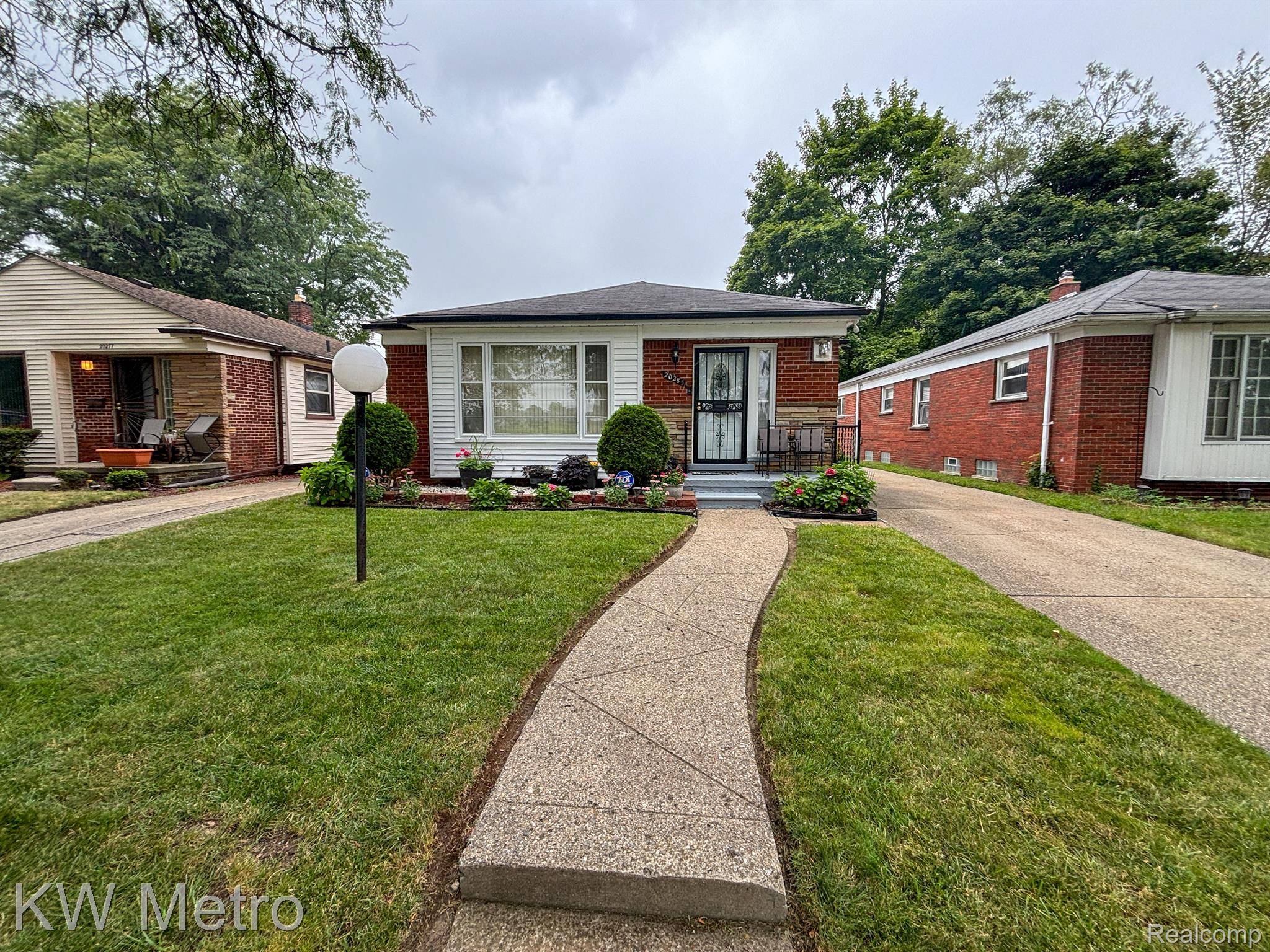 Detroit, MI 48219,20285 GRANDVILLE AVE