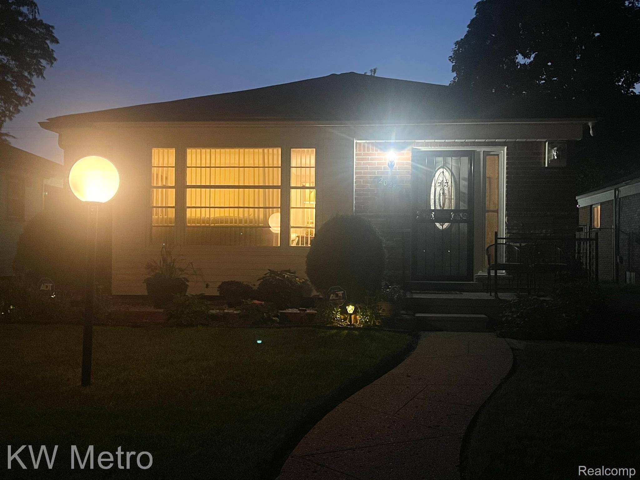 Detroit, MI 48219,20285 GRANDVILLE AVE