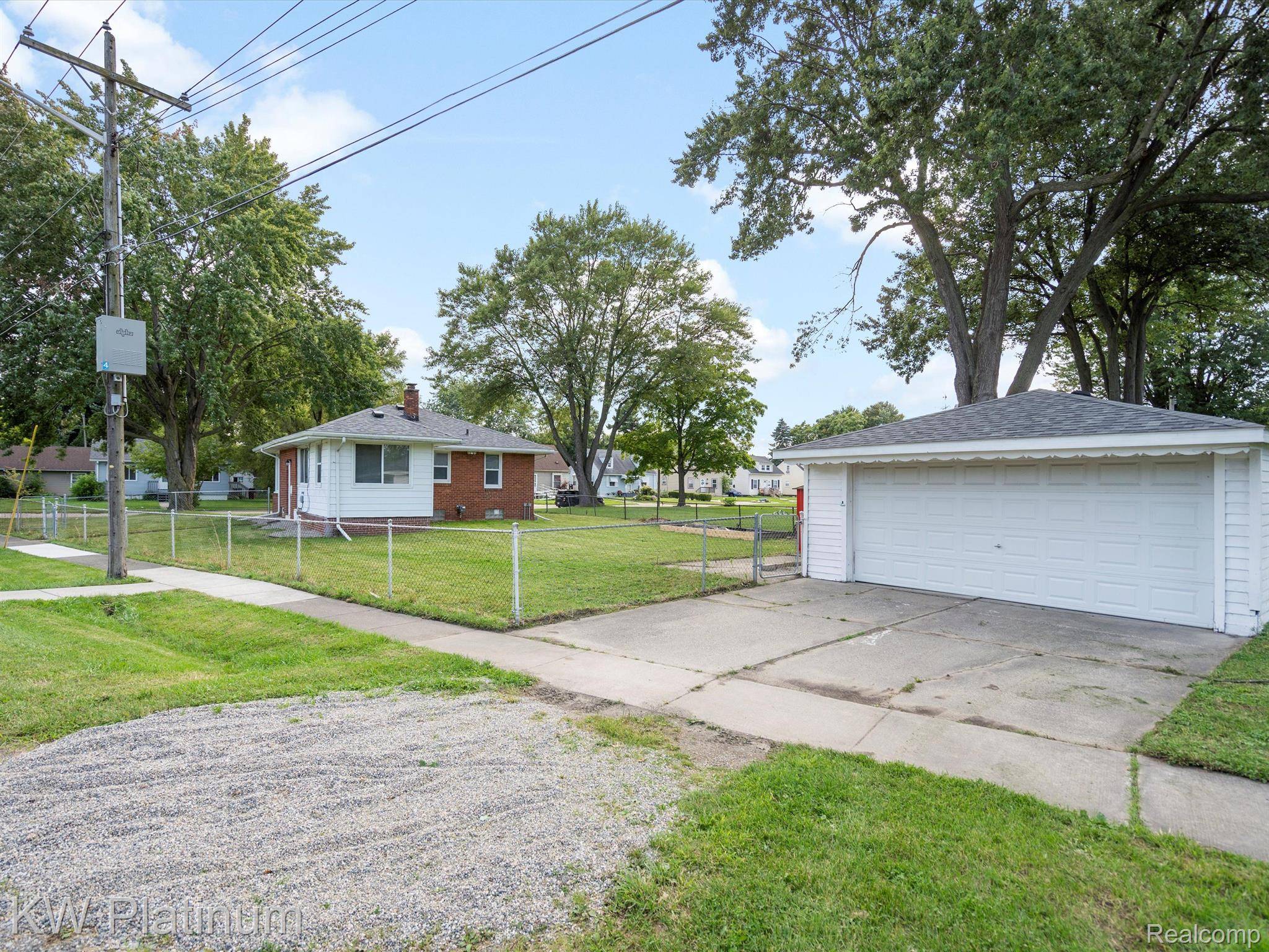 Clinton Township, MI 48036,23719 CARLINGTON ST