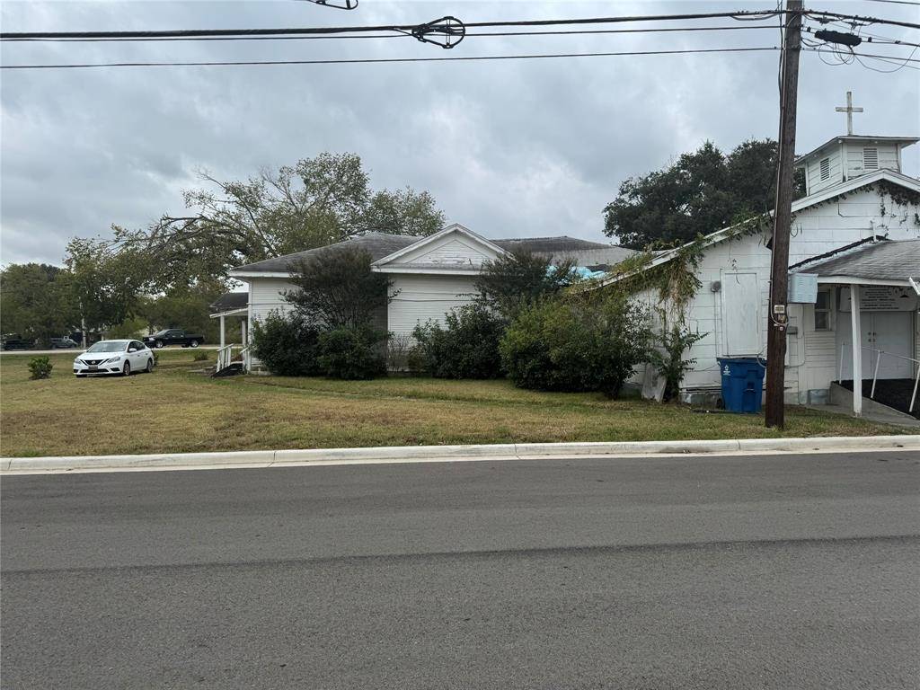 Kaufman, TX 75142,1504 E 1st North Street