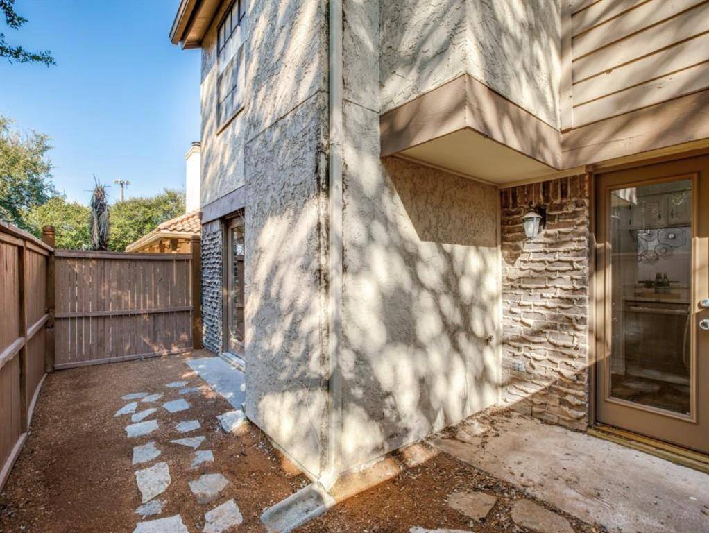 Dallas, TX 75209,7640 W Greenway Boulevard #2C