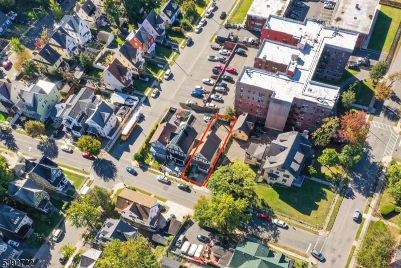 East Orange City, NJ 07018,53 Wilcox Ave