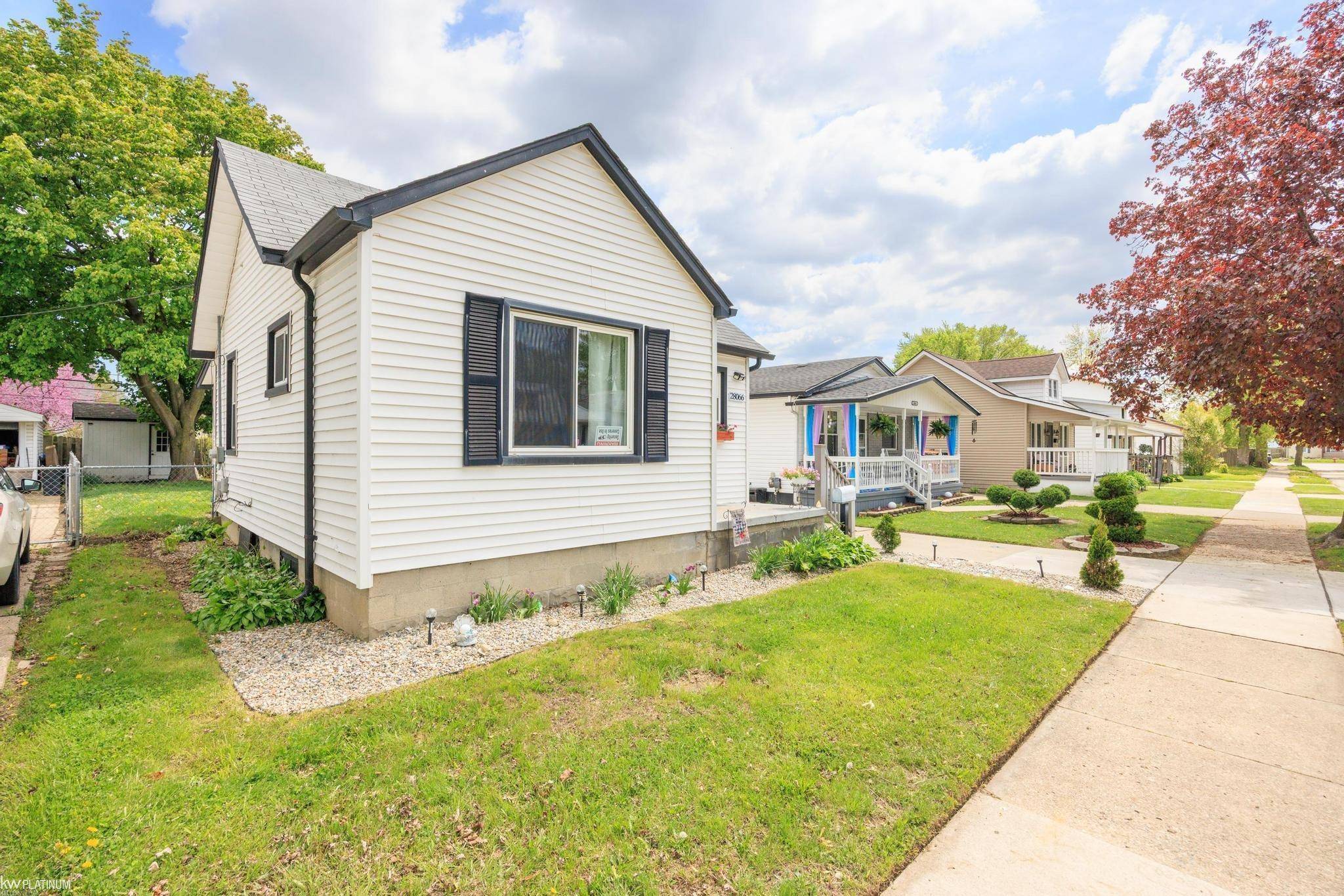 Roseville, MI 48066,28066 MAPLE ST