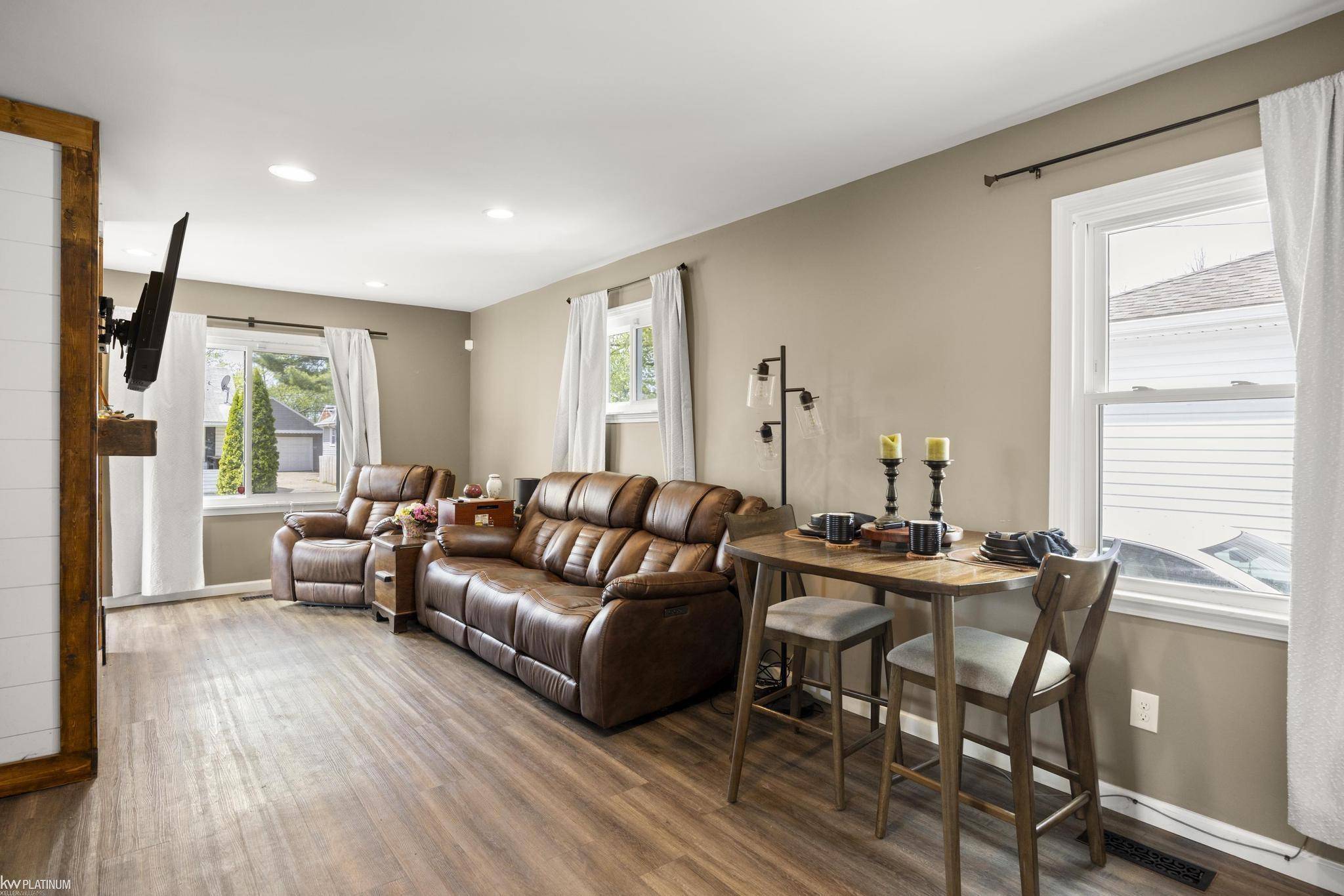 Roseville, MI 48066,28066 MAPLE ST