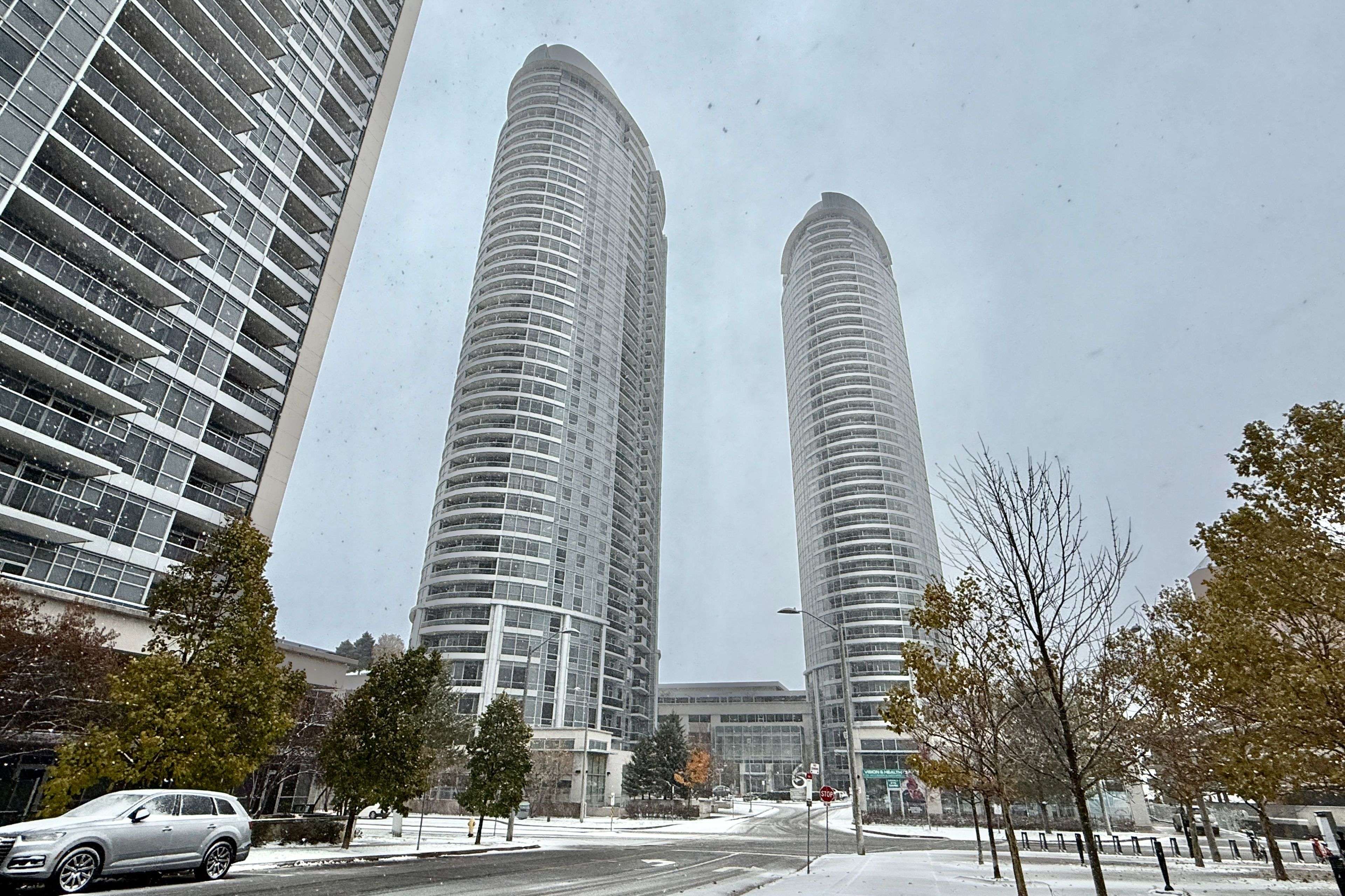 Toronto E07, ON M1S 0G4,135 Village Green SQ #3516