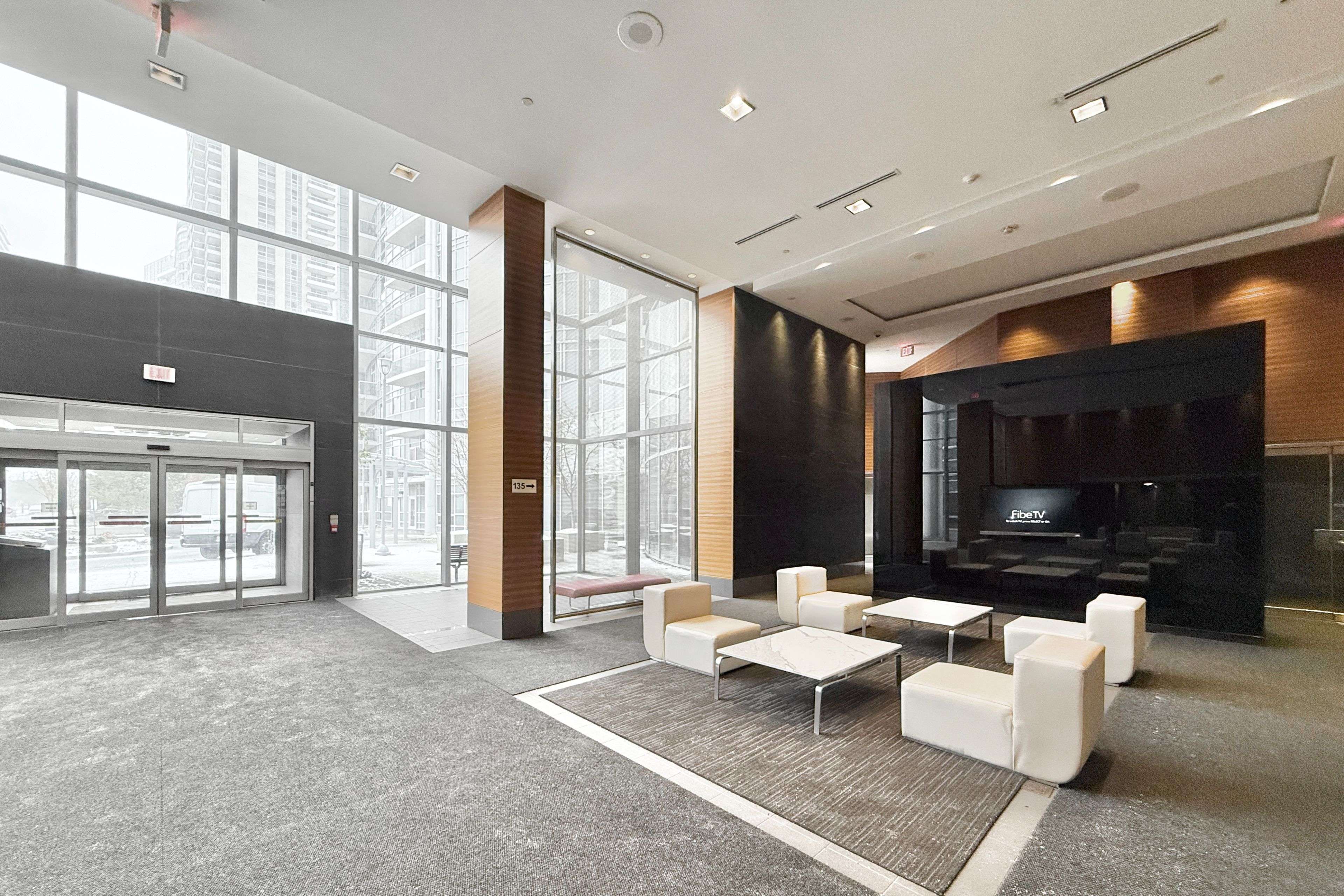 Toronto E07, ON M1S 0G4,135 Village Green SQ #3516