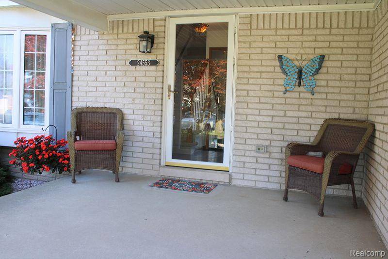 Woodhaven, MI 48183,24553 COLONIAL DR