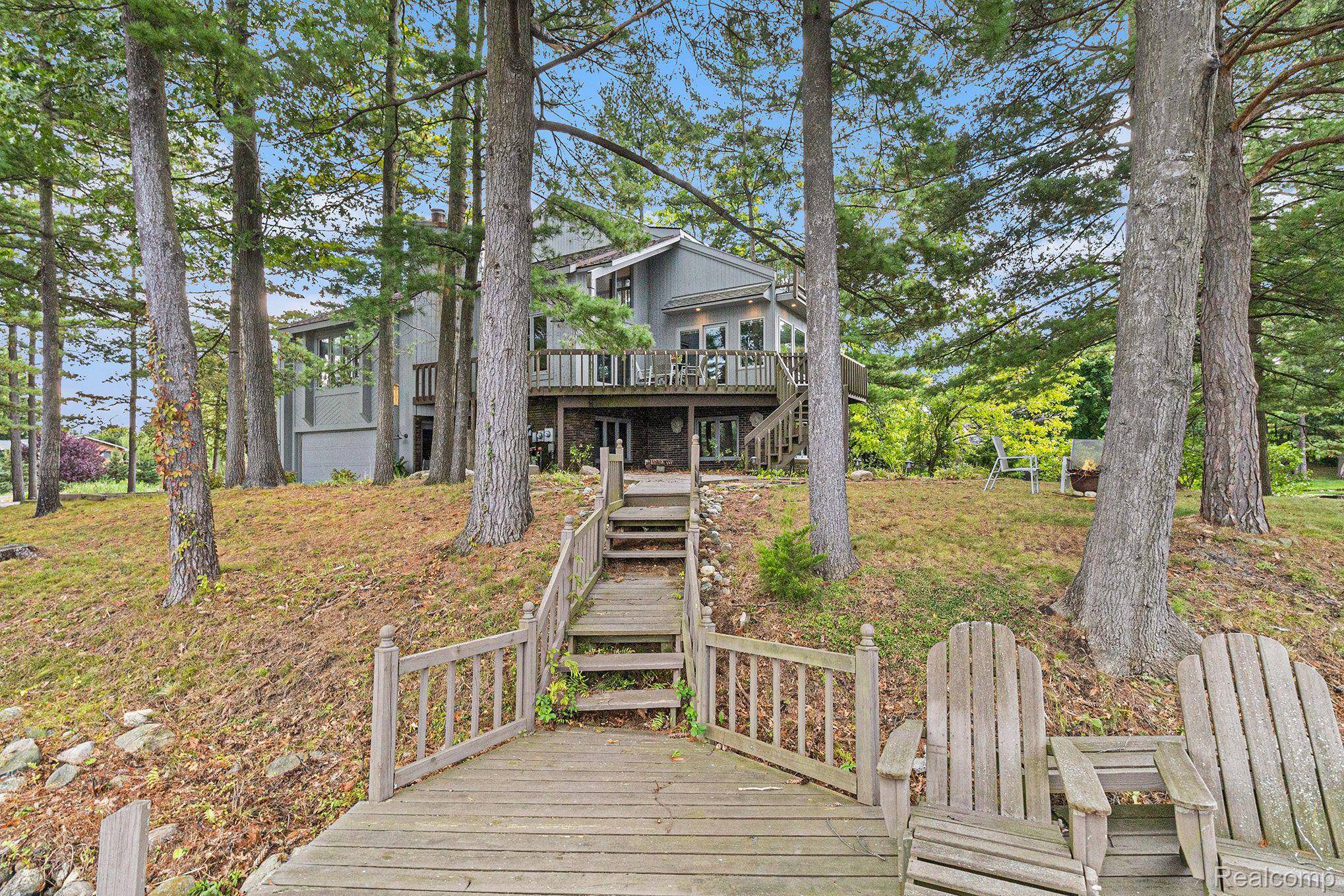 Lake Orion, MI 48362,1160 ABSEGUAMI TRL