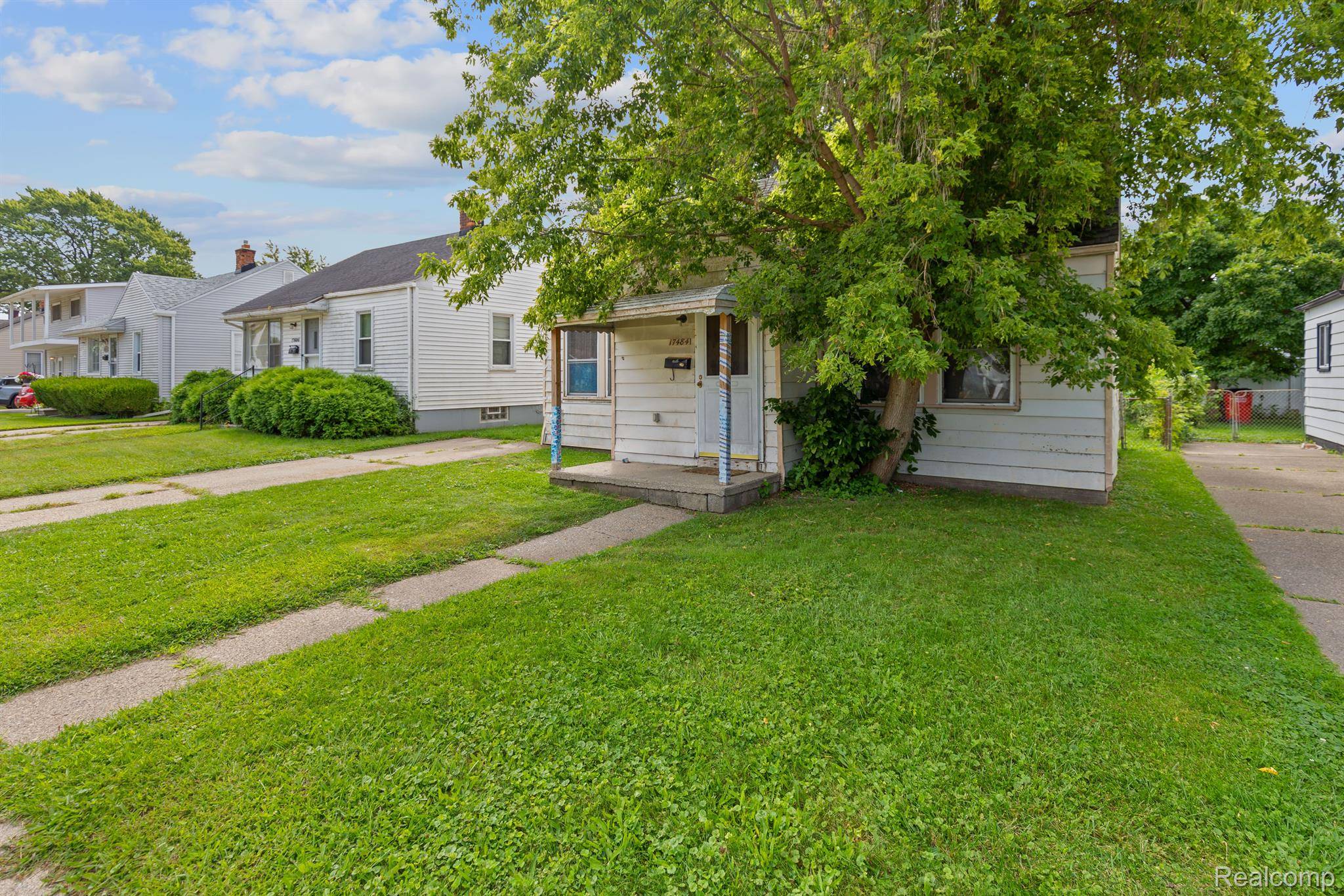 Roseville, MI 48066,17484 LOWELL ST