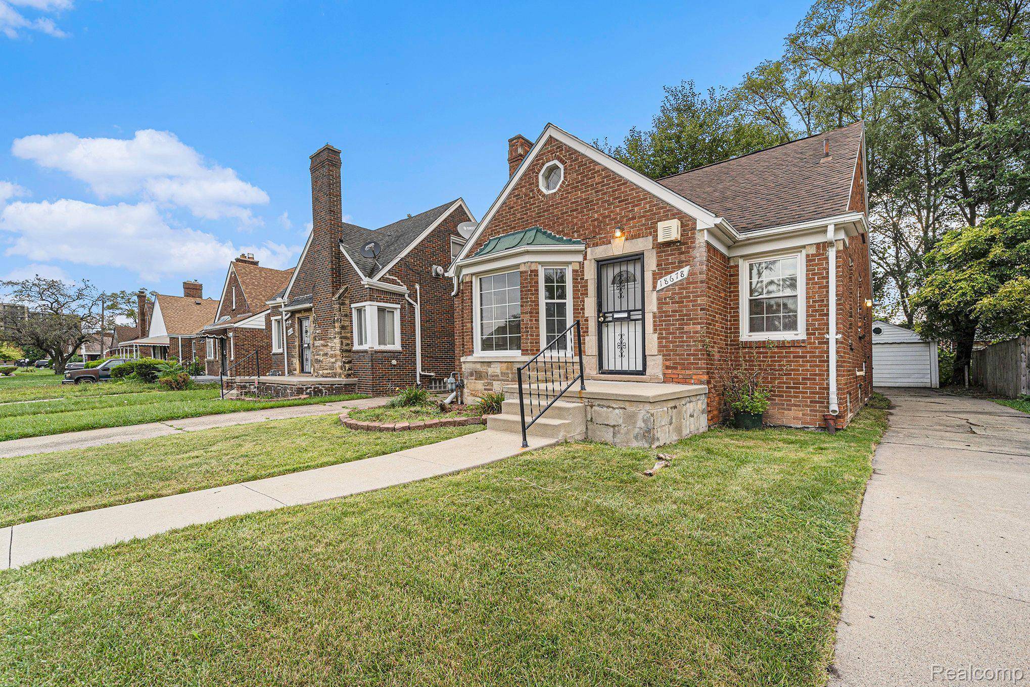 Detroit, MI 48235,18678 PREST ST