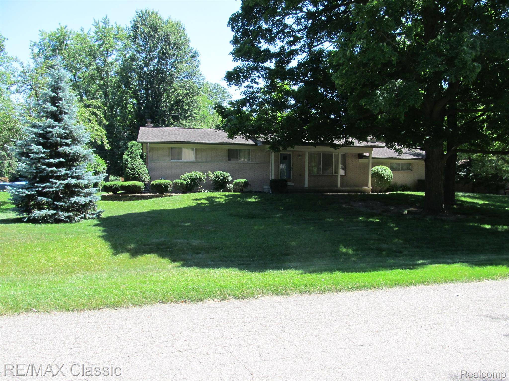 Shelby Twp, MI 48316,52900 HEATHERWAY DR